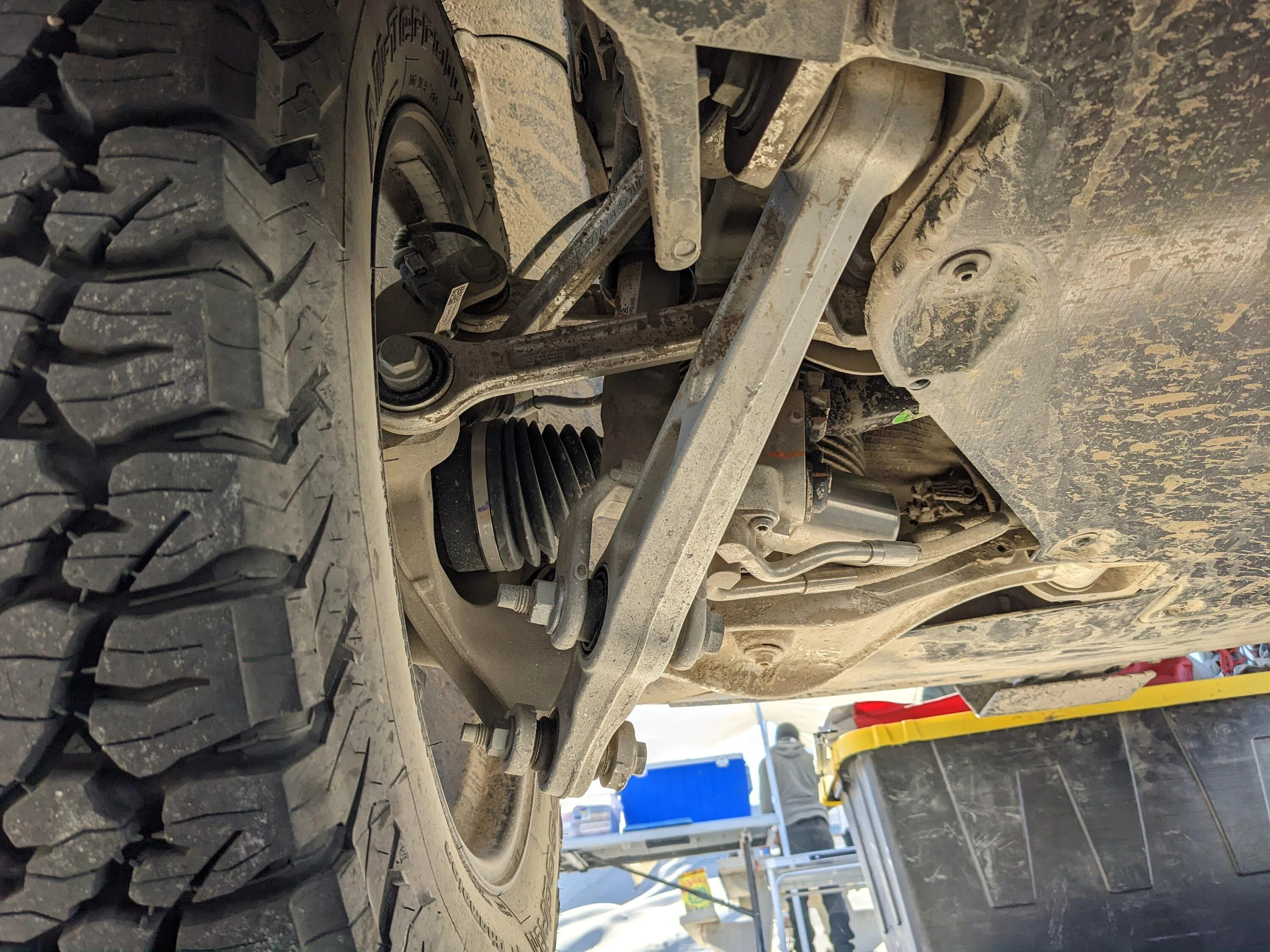 Rivian R1T R1S Rear suspension damage pxl_20230129_173447351-jpg