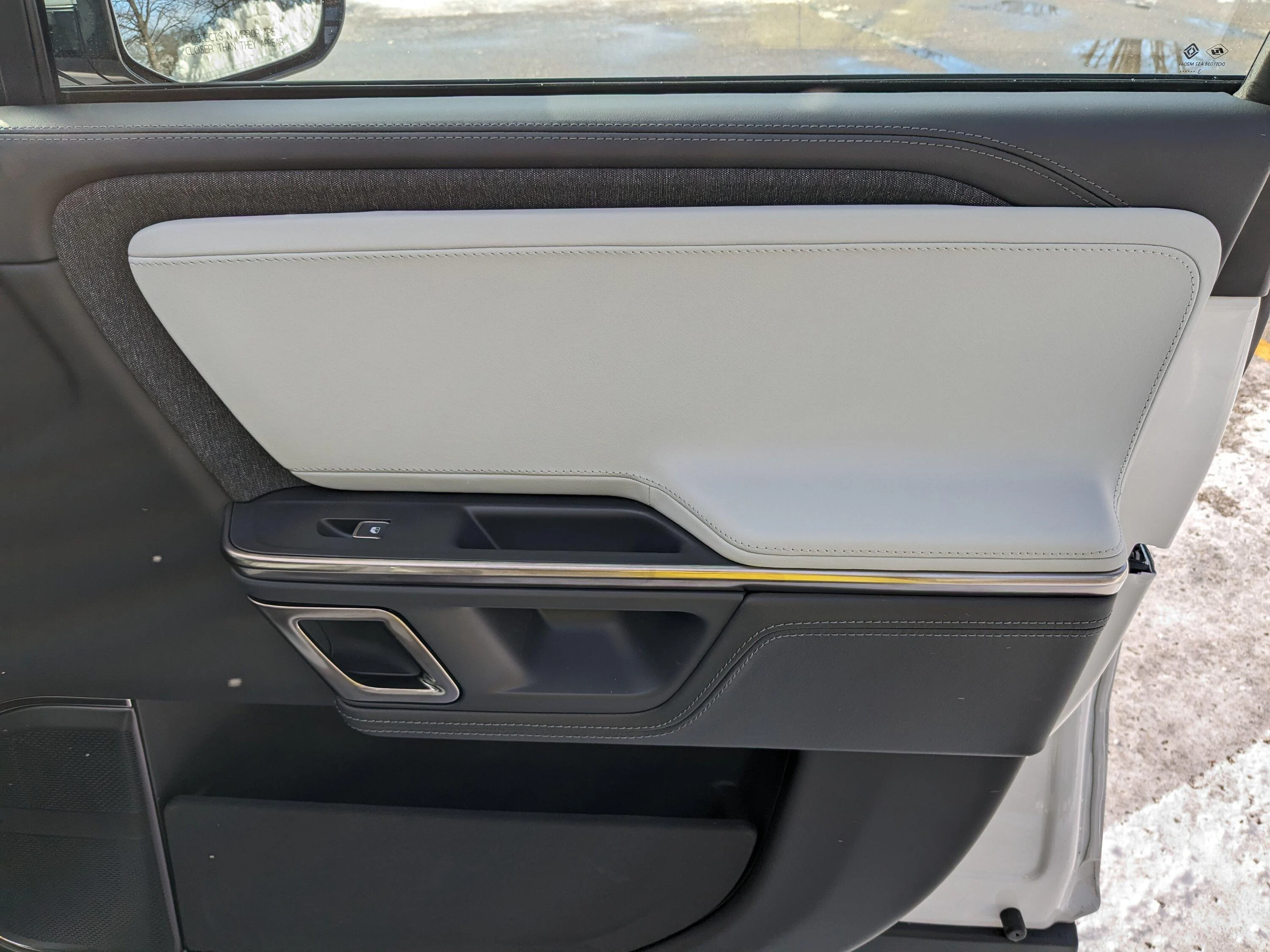 Rivian R1T R1S Full Ocean Coast Interior Photos (without wood trim) PXL_20240113_160012433