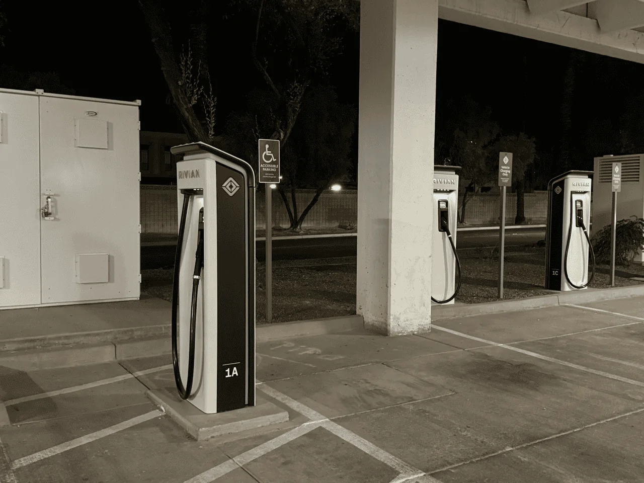 Rivian R1T R1S Phoenix, AZ (Biltmore) RAN About To Open 1705644697645