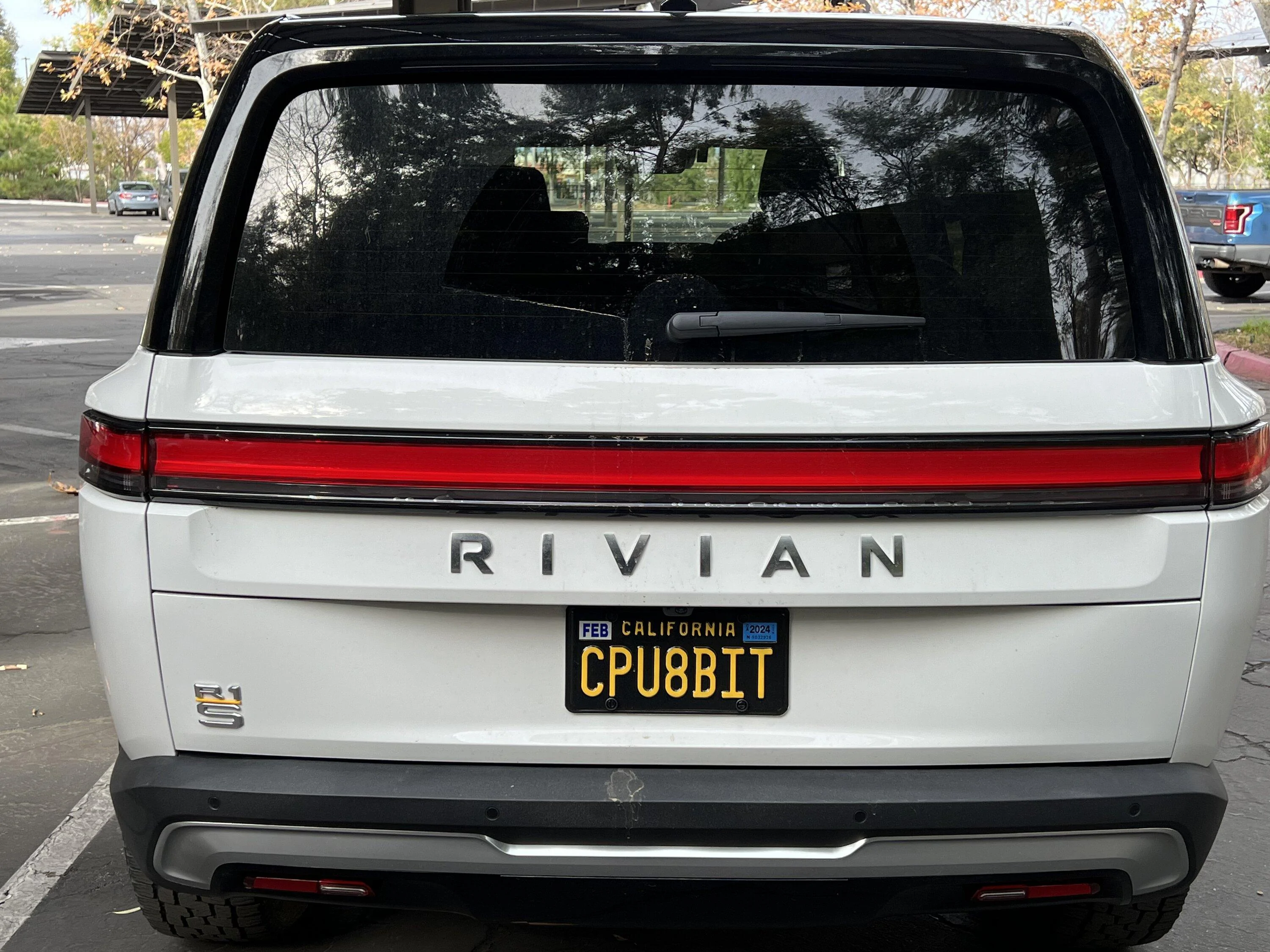 Rivian R1T R1S Show us your Rivian vanity plates! IMG_6625