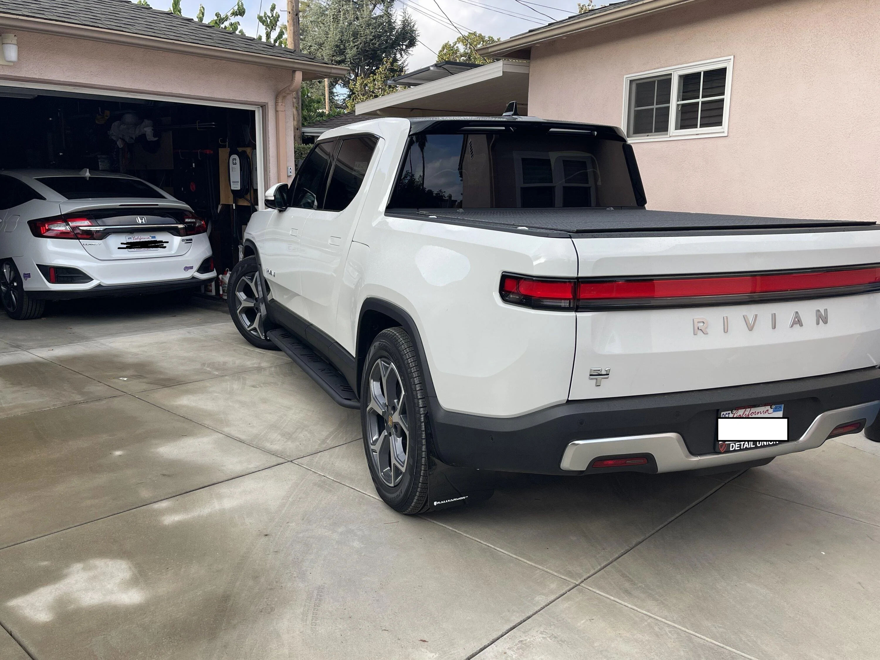 Rivian R1T R1S Agricover Lomax Folding Tonneau 2023-11-18 08.18.56 - Copy