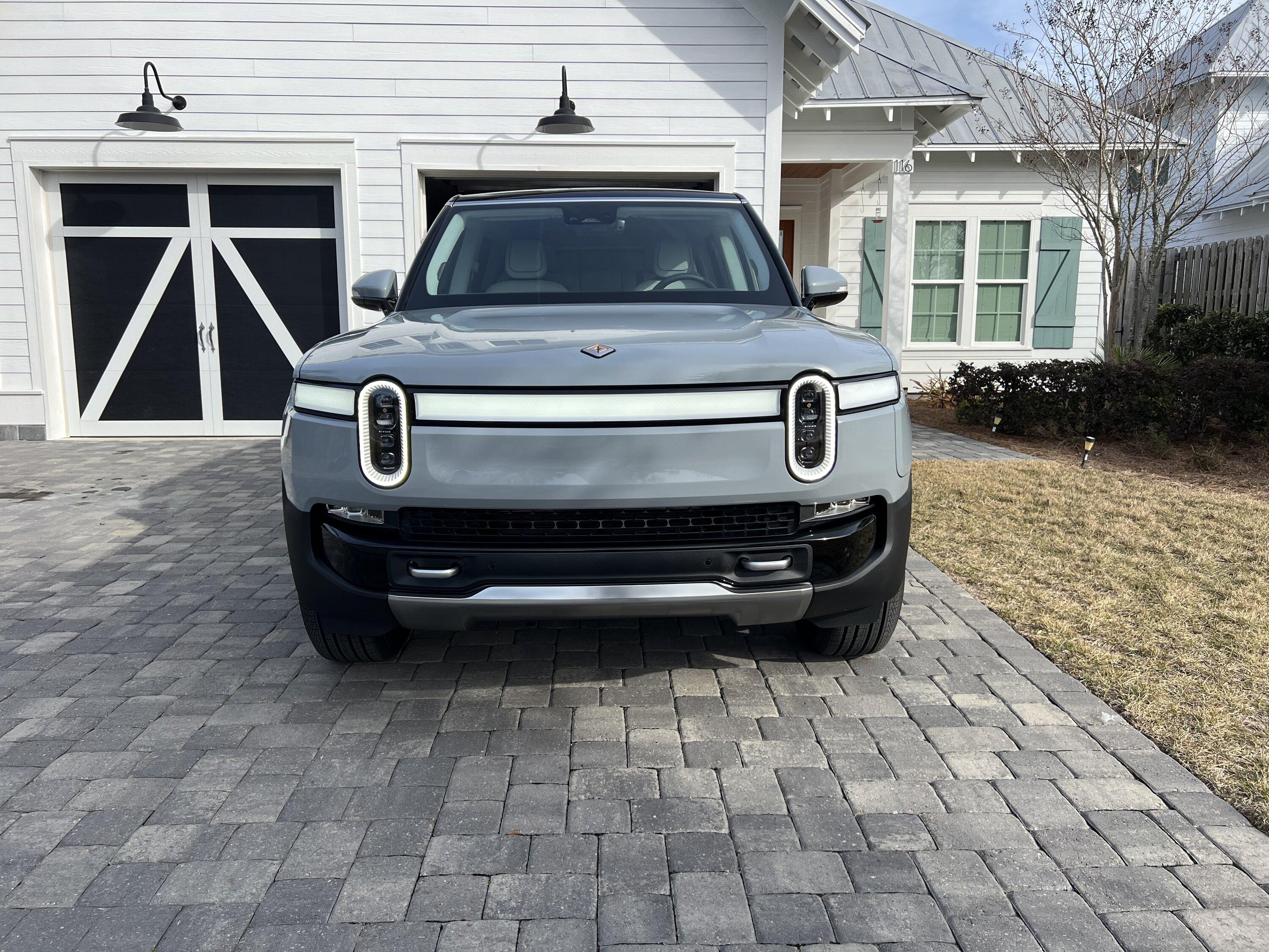 Rivian R1T R1S Another New Rivian in Florida IMG_5964