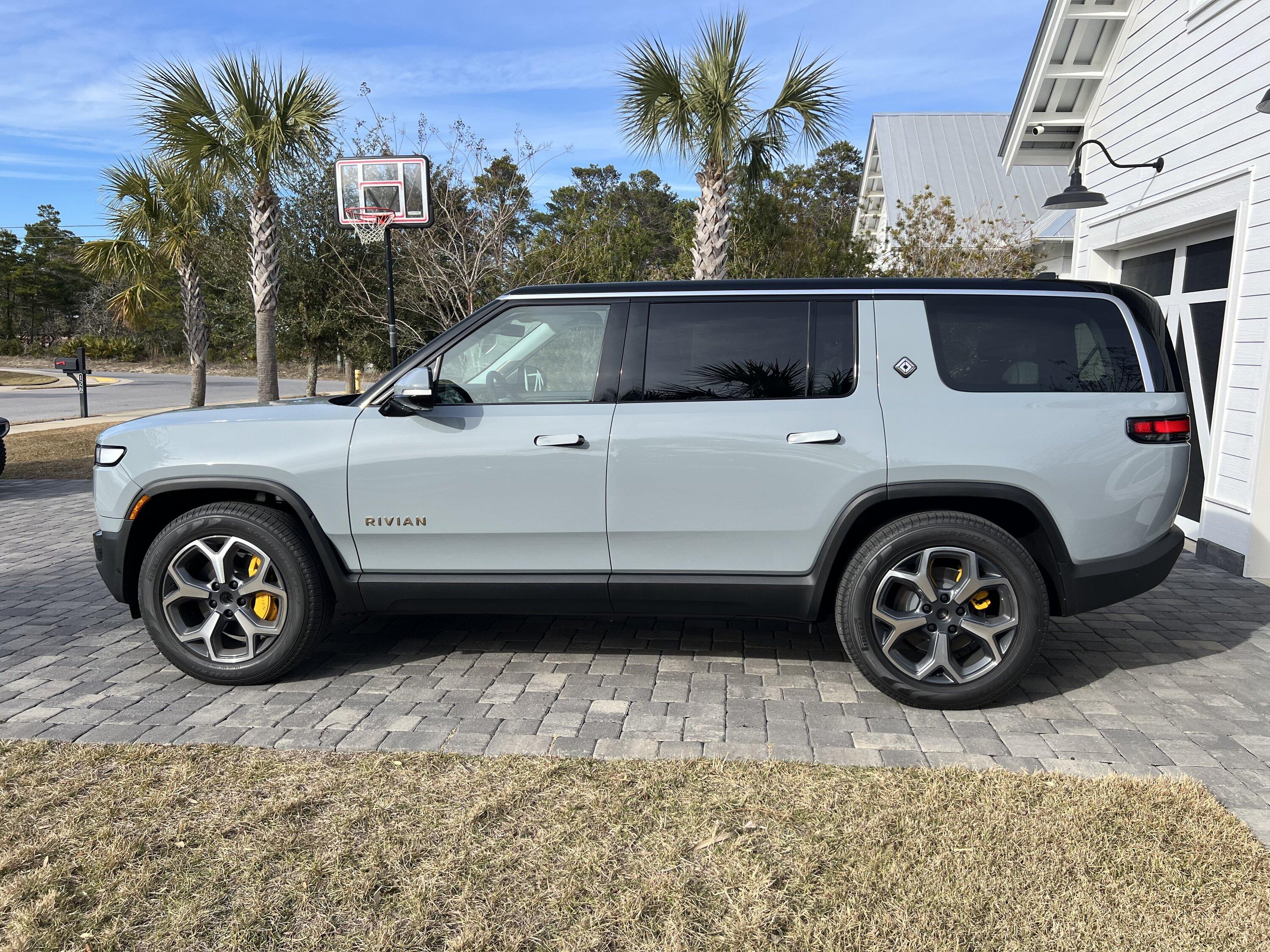 Rivian R1T R1S Another New Rivian in Florida IMG_5966