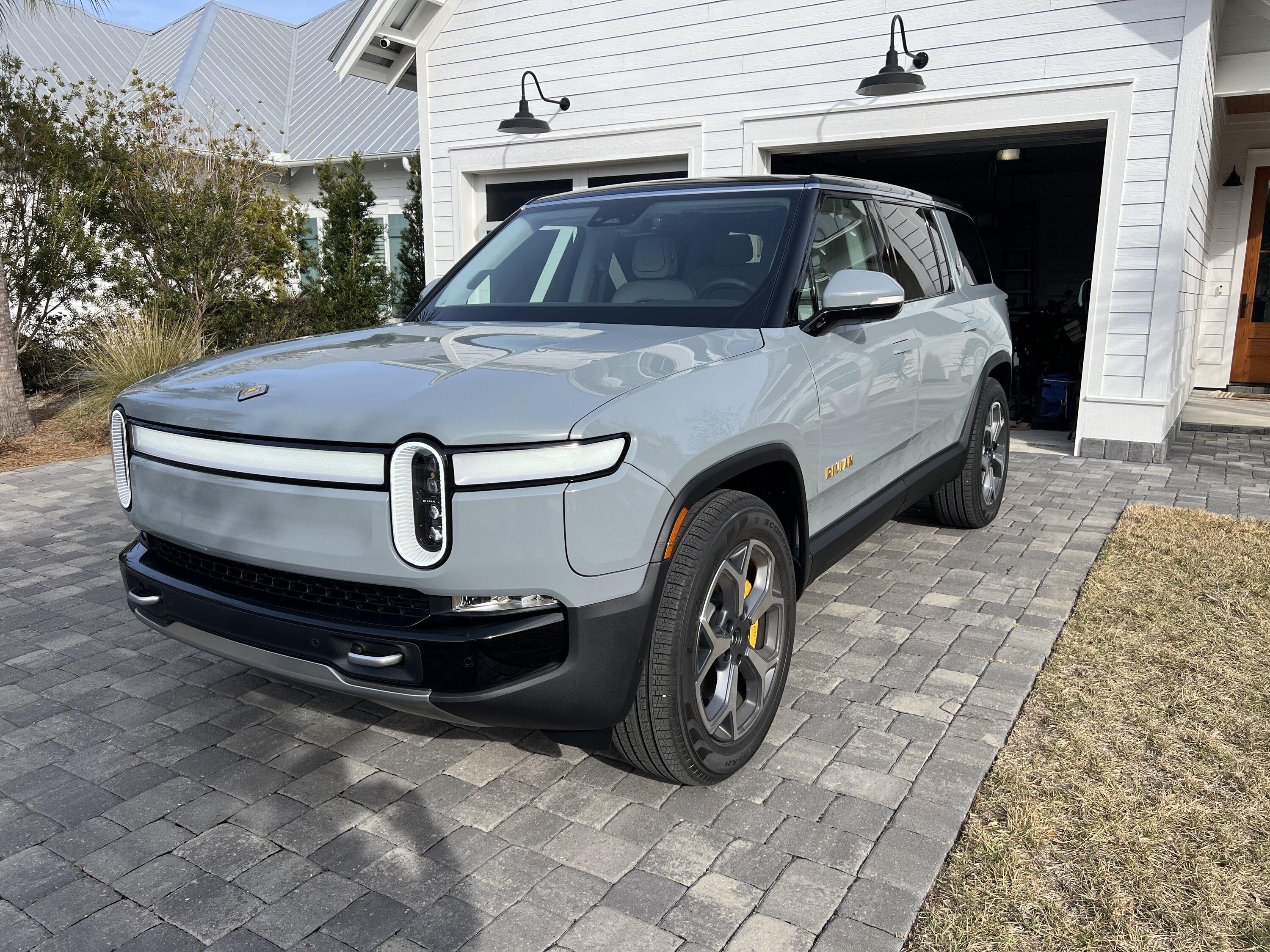 Rivian R1T R1S Another New Rivian in Florida IMG_5965