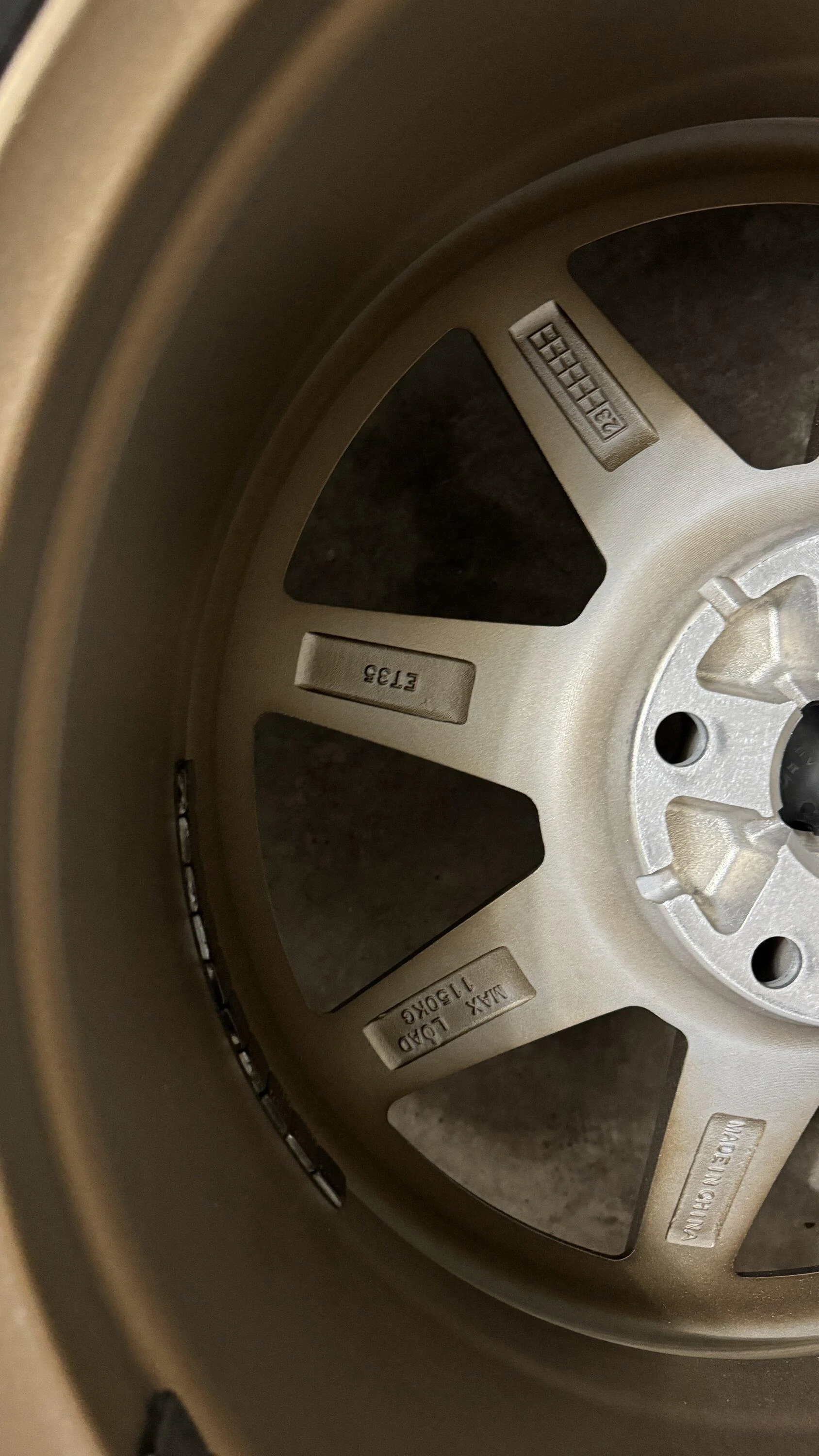 Rivian R1T R1S Switched from 22" Darks to 20" EV1 R800 Wheels (bronze) + KO2 275/60 Tires IMG_0467