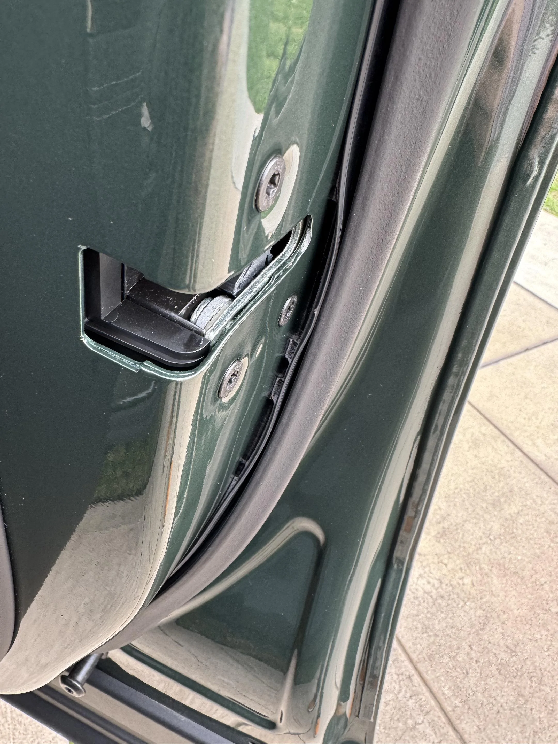 Rivian R1T R1S Anyone else run into issues with door seals? IMG_1098