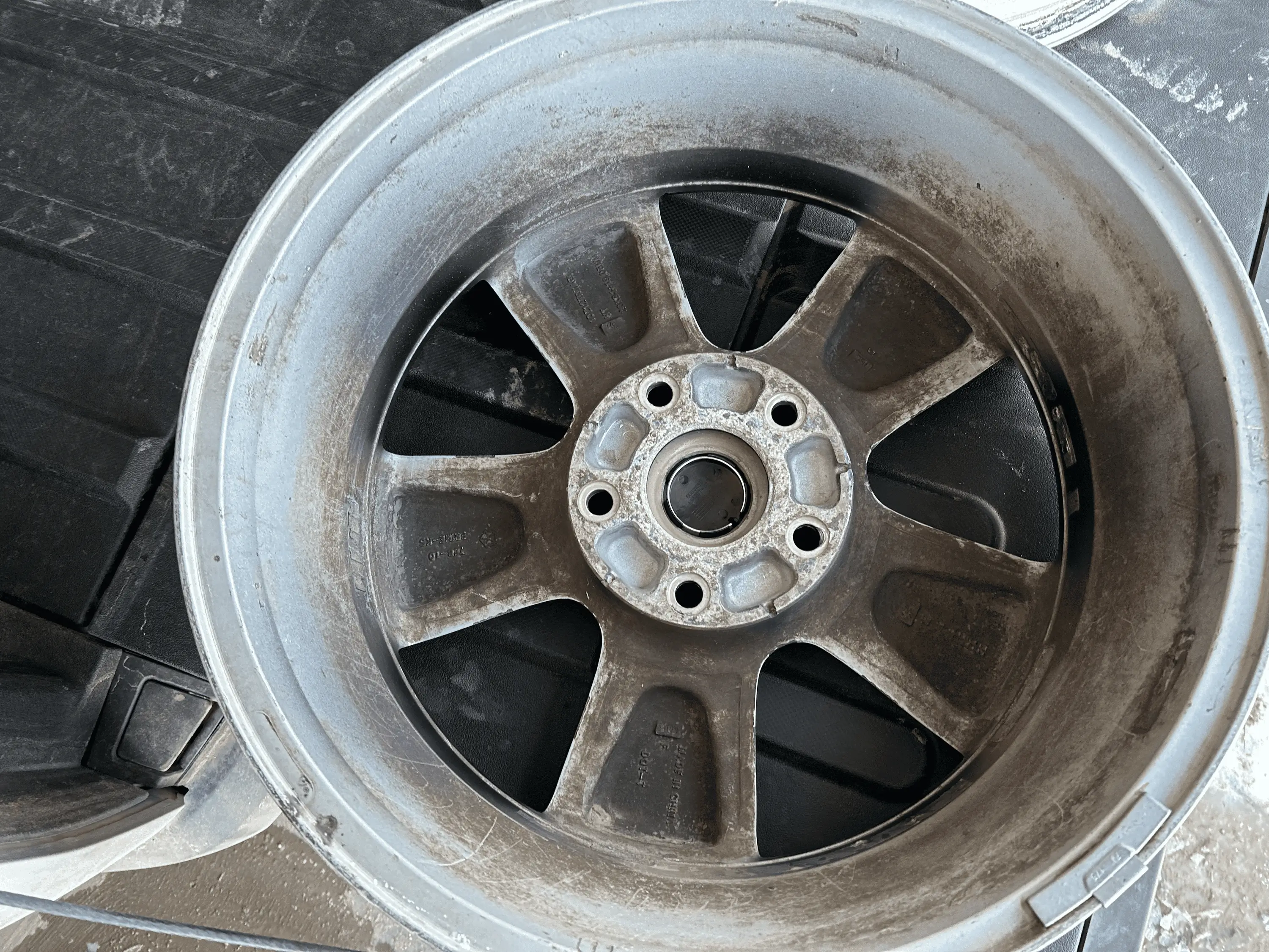 Rivian R1T R1S Ram 2363 Wheels 20" - $800 OBO tempImagemNZAvK