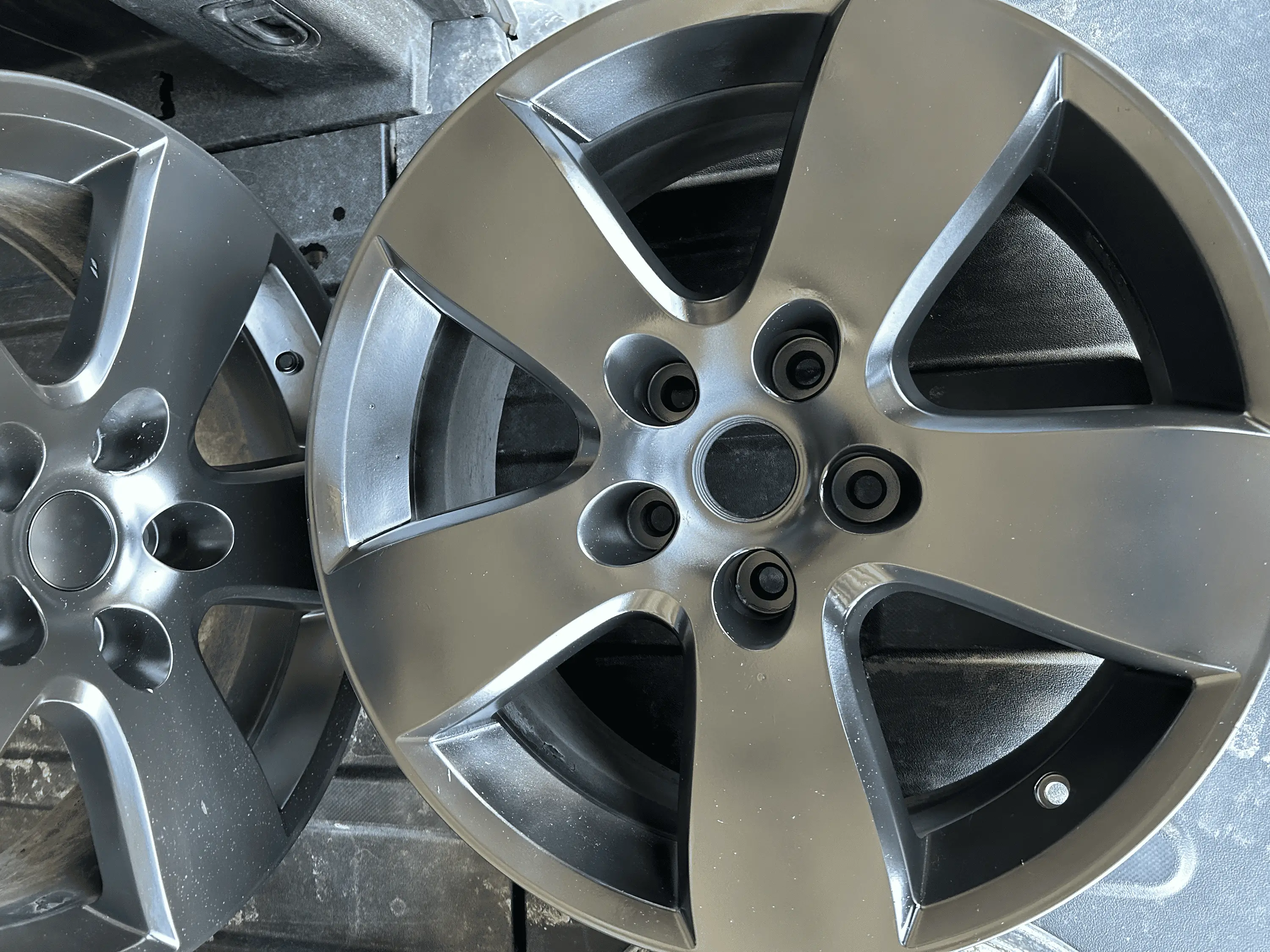 Rivian R1T R1S Ram 2363 Wheels 20" - $800 OBO tempImageWywdni