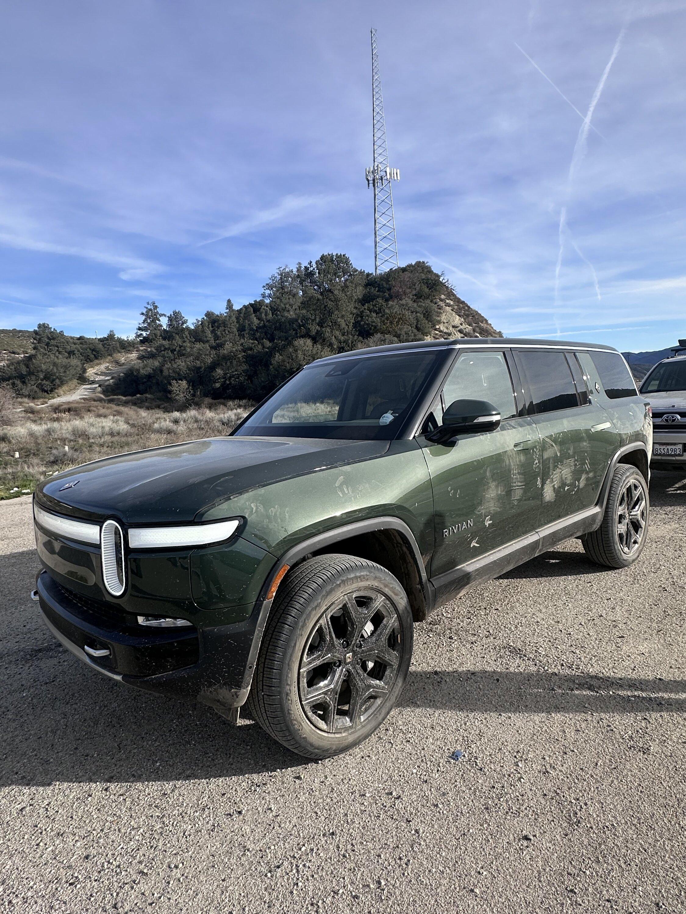 Rivian R1T R1S Quad Motor on Conservative Drive Setting and Battery Changes IMG_7470