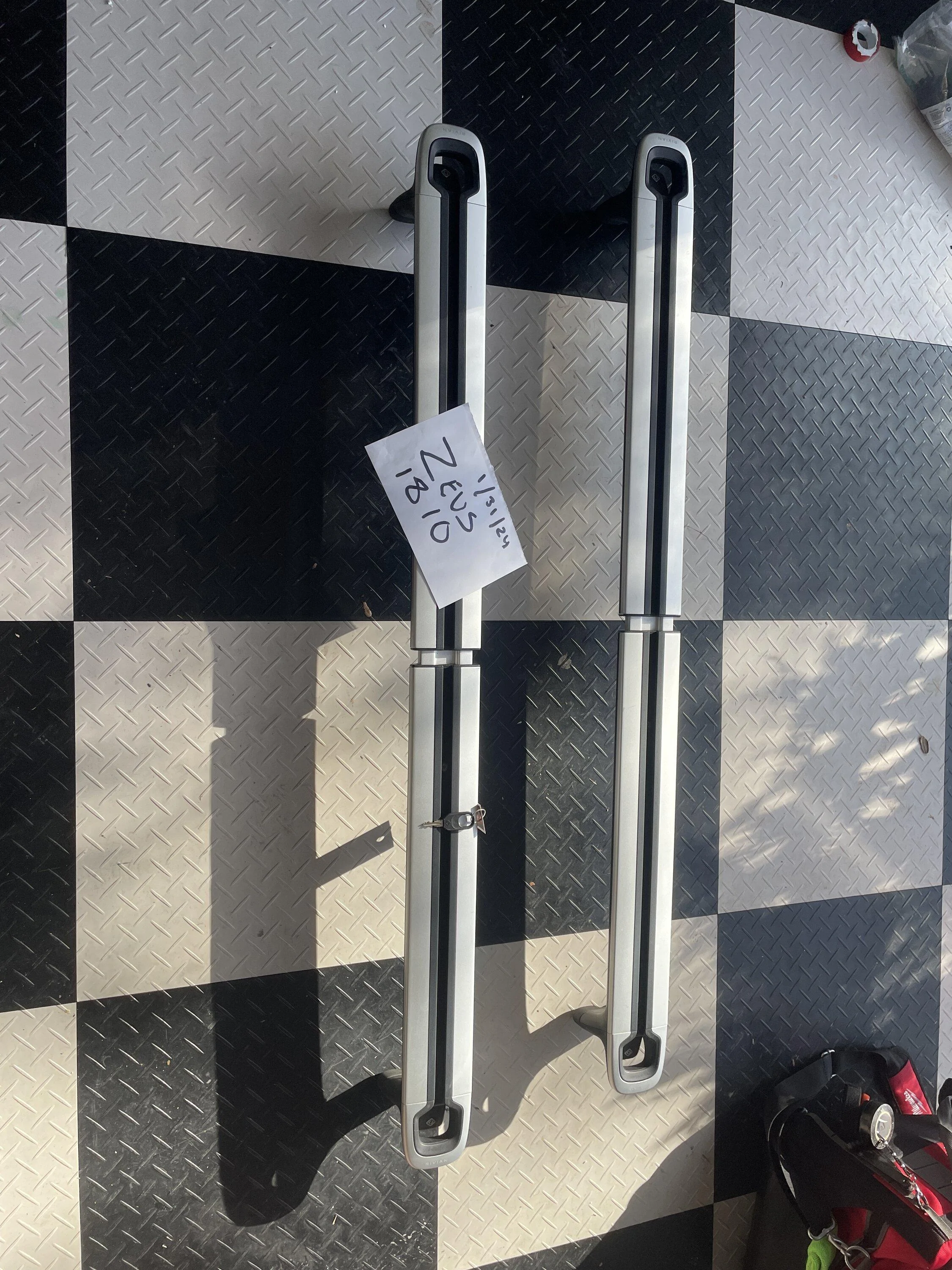 Rivian R1T R1S Rivian Cargo Crossbars for sale imag