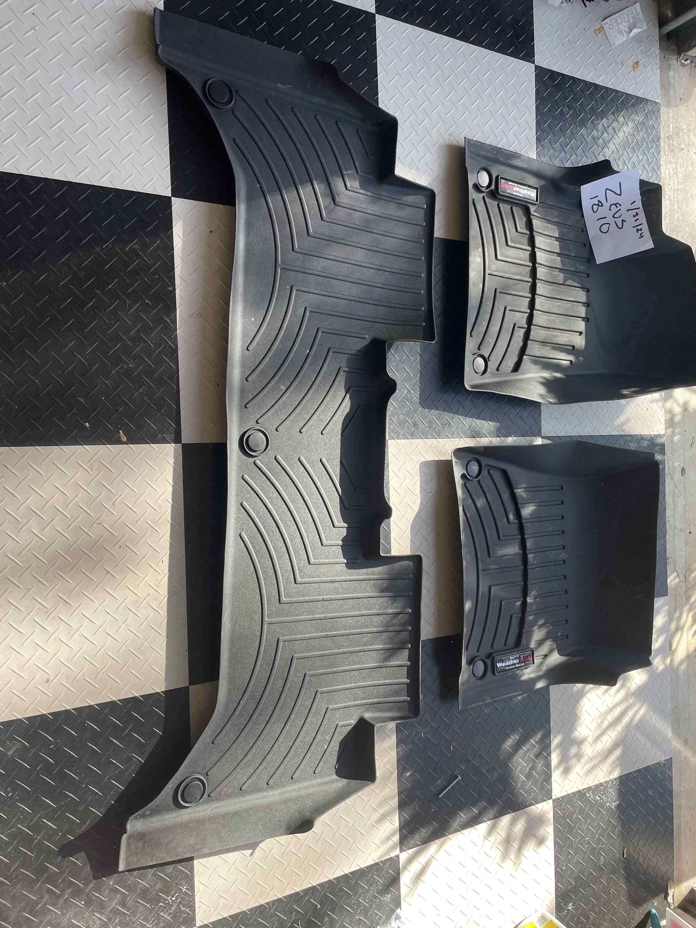 Rivian R1T R1S Rivian WeatherTech R1T Floor Liners IMG_2342