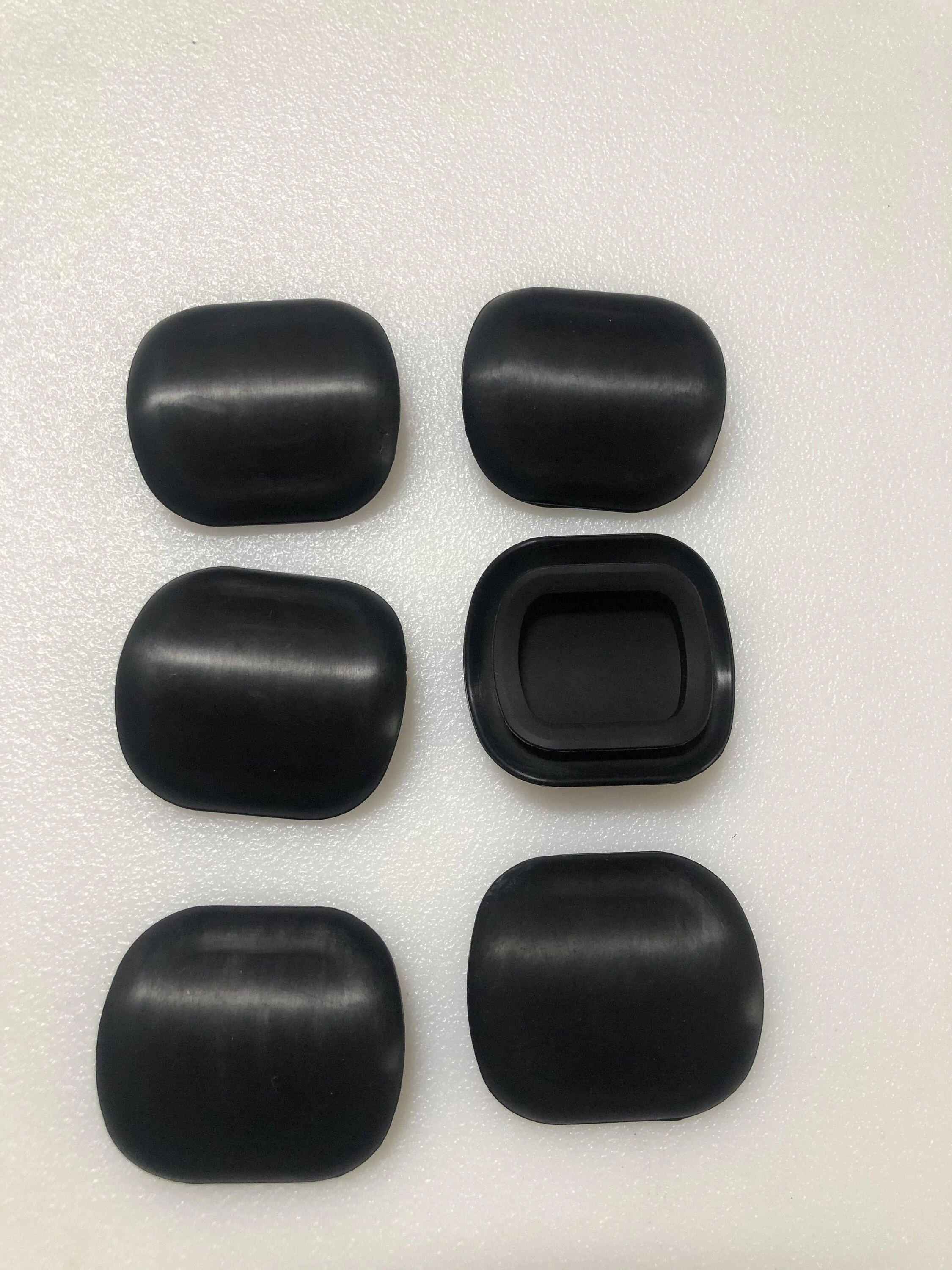Rivian R1T R1S Covers for bed rail accessory ports? IMG_2695