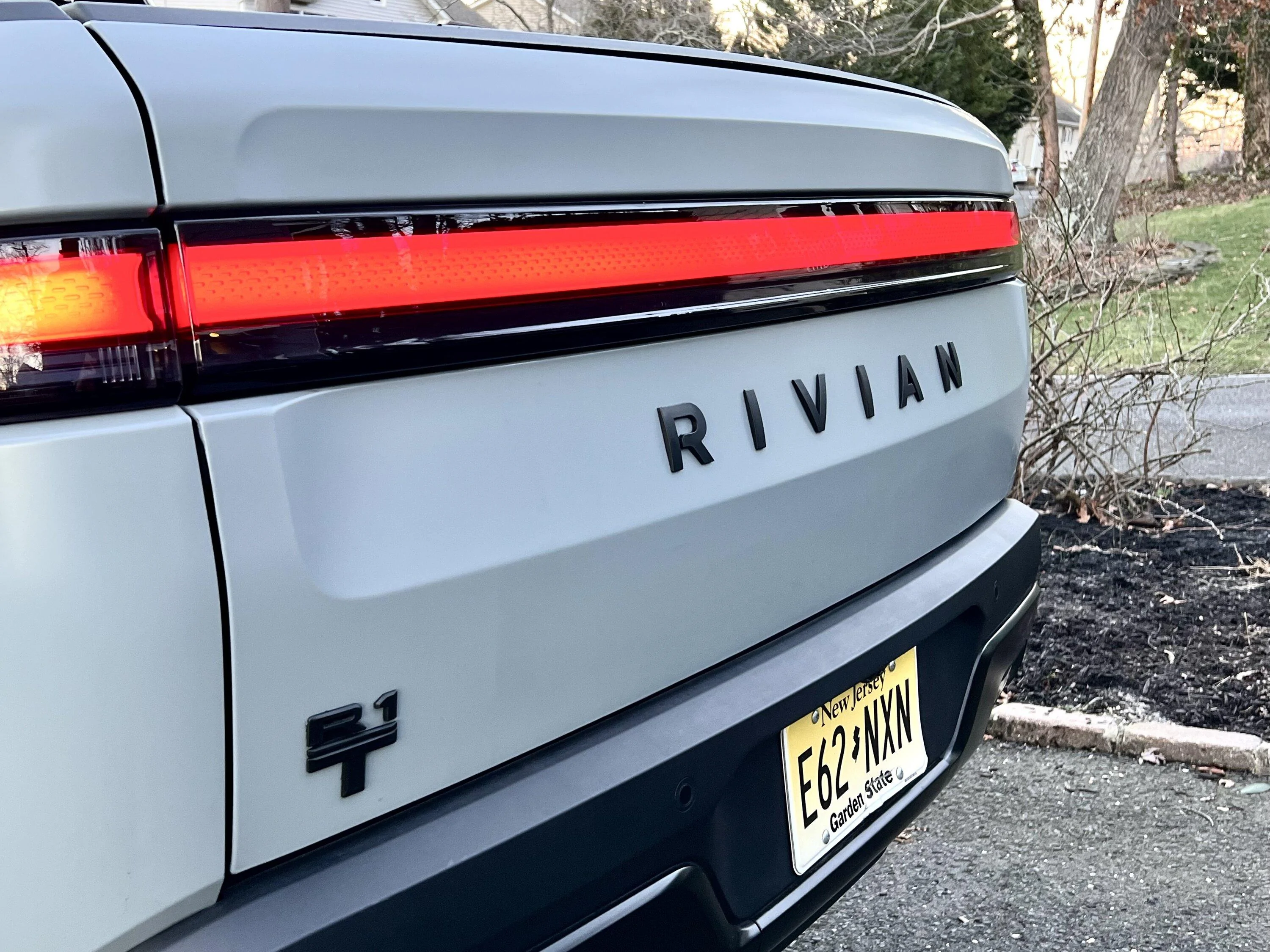 Rivian R1T R1S 2023 R1T Quad - Limestone "Stealth" - OC + Dark Ash Interior IMG_4588