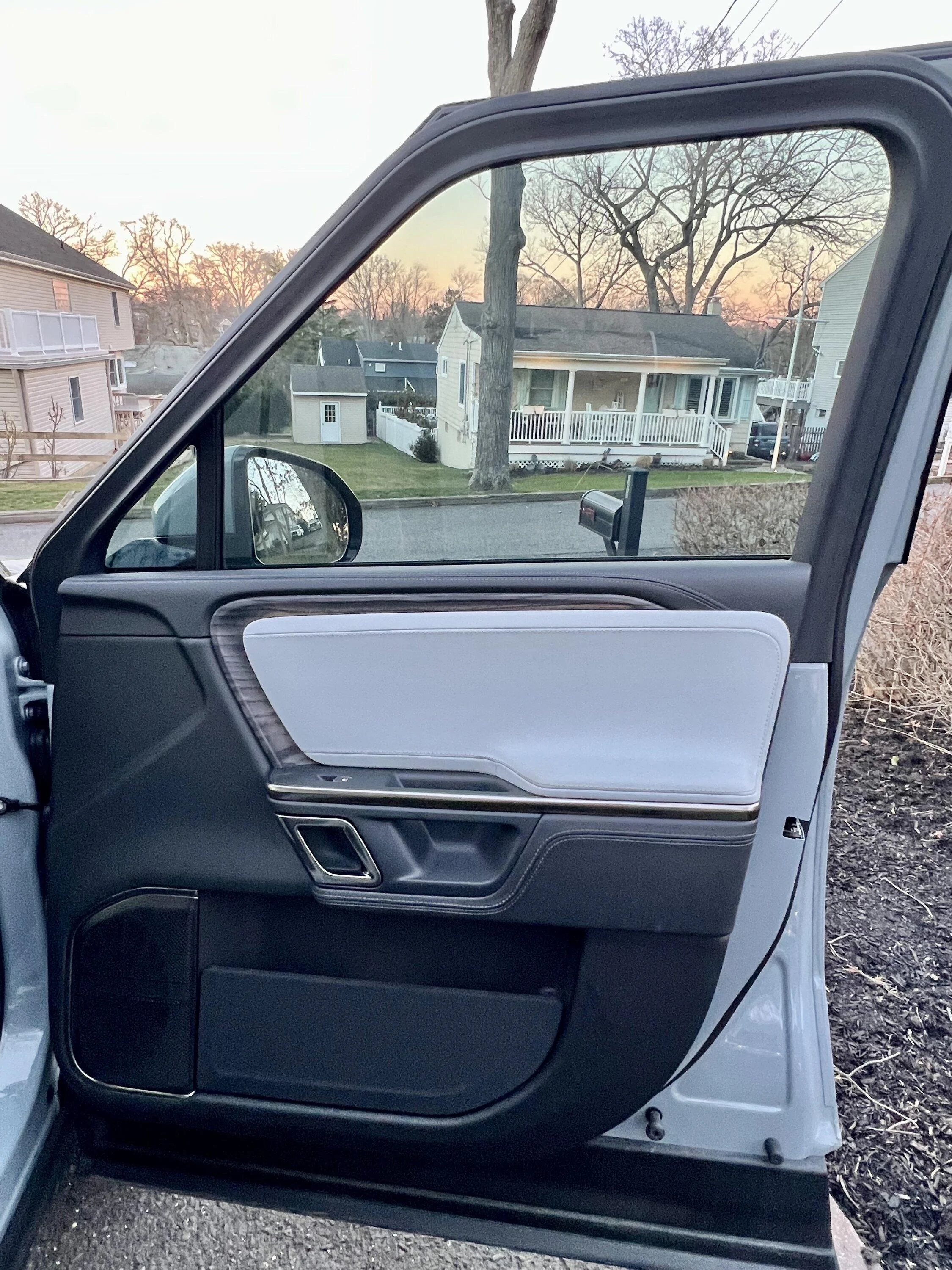 Rivian R1T R1S 2023 R1T Quad - Limestone "Stealth" - OC + Dark Ash Interior IMG_4599