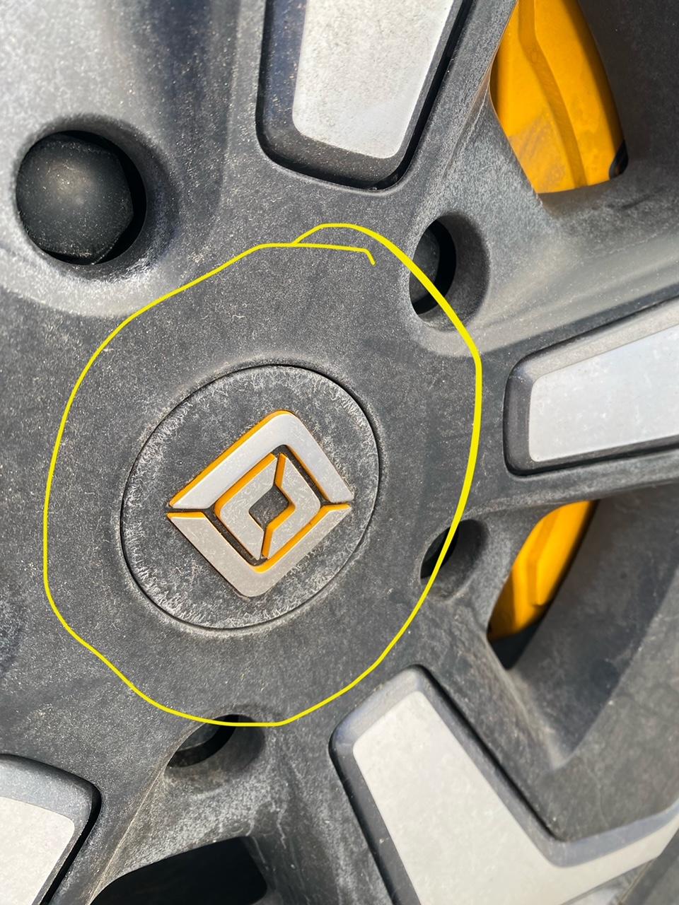 Rivian R1T R1S Aero cover center cap 21" wheel, where to buy? center cap on cover