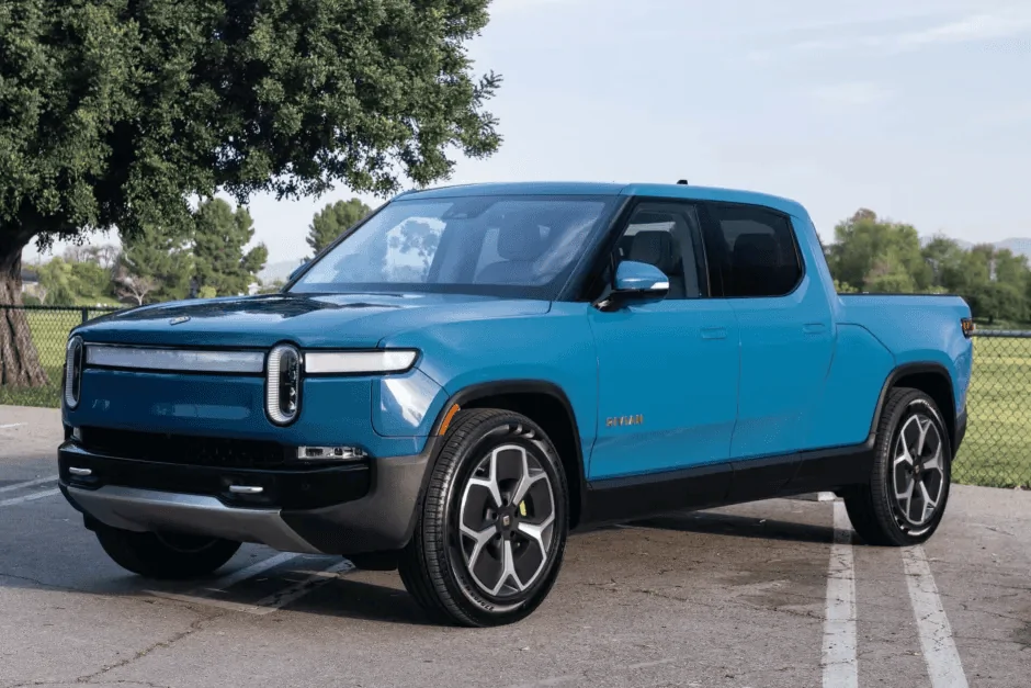 Rivian R1T R1S R1 refresh prototypes spotted with new hardware? 1707227455199