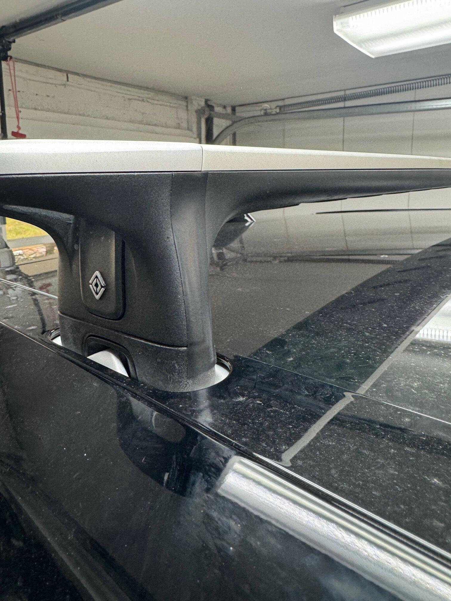 Rivian R1T R1S Cross Bars Wind Whistle fix using electrical tape IMG_3820