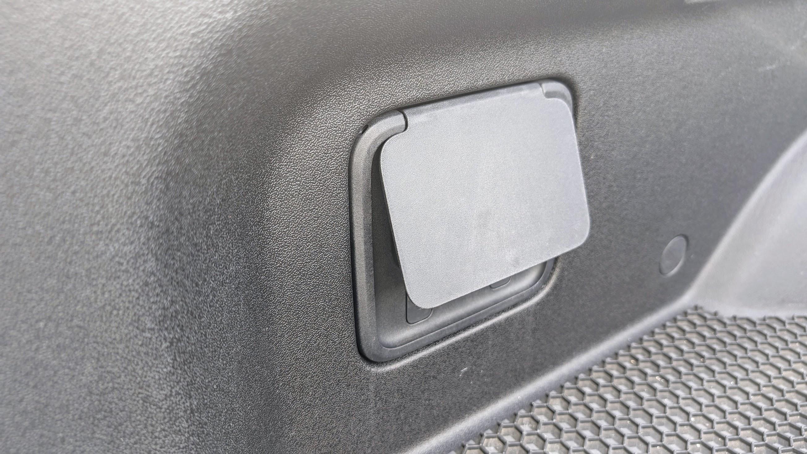 Rivian R1T R1S Compressor cover doesn't latch? 1707420678552