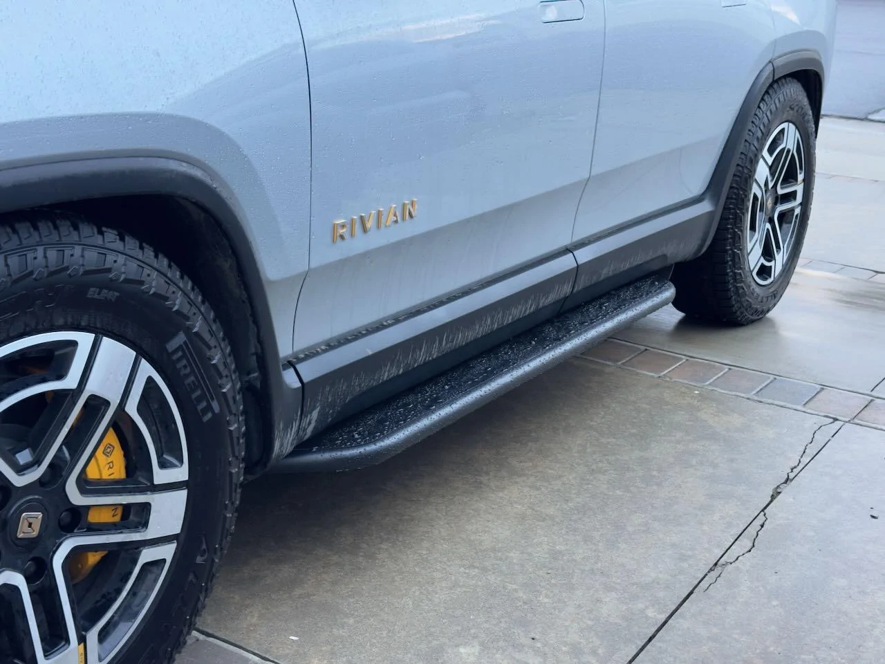 Rivian R1T R1S EVSportline Sliders - Cutting the panels 8.Win