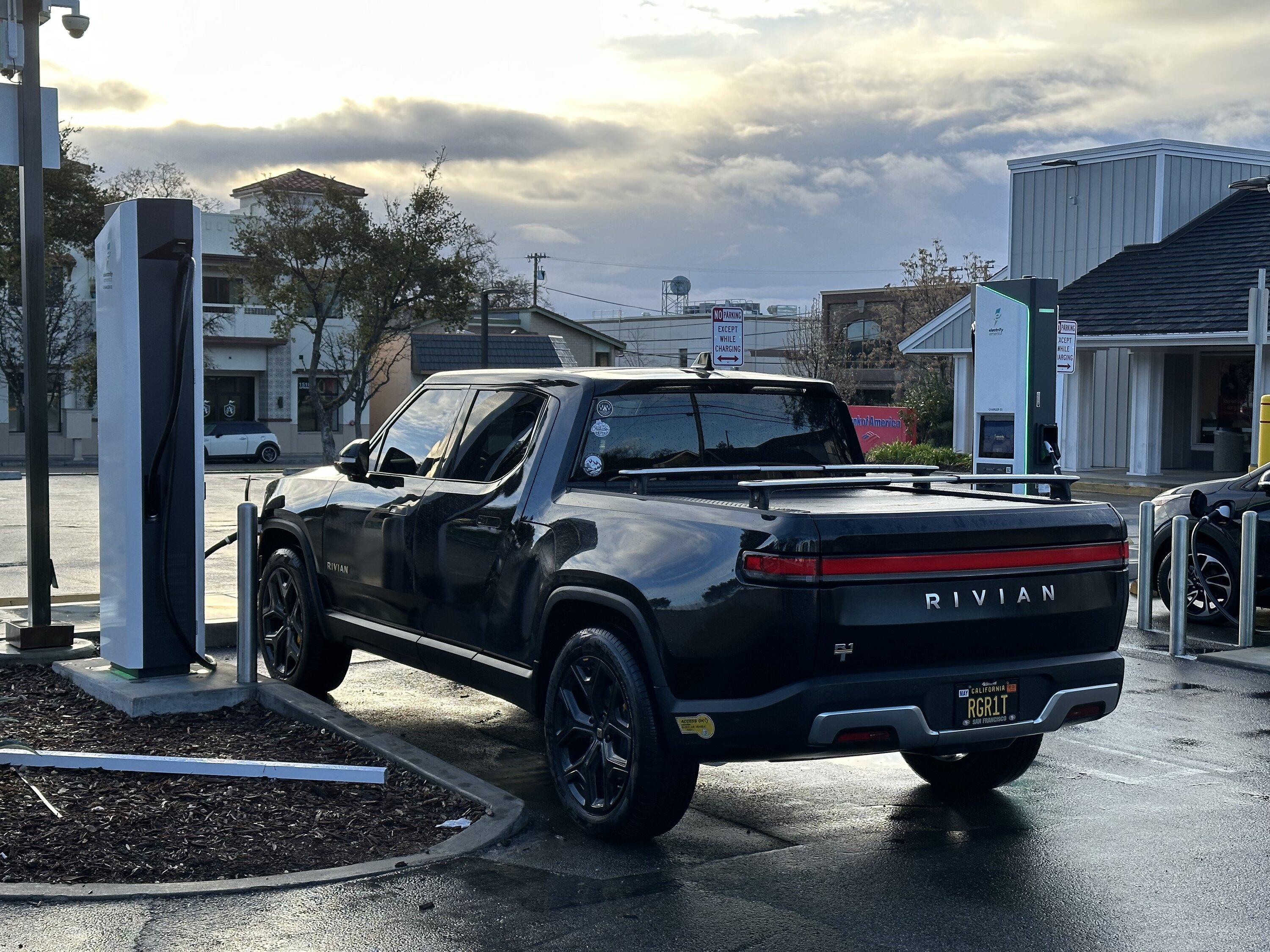 Rivian R1T R1S For Sale: 64K - Adventure-Ready 2022 Rivian R1T Adventure Edition - 20,500 Miles IMG_1048
