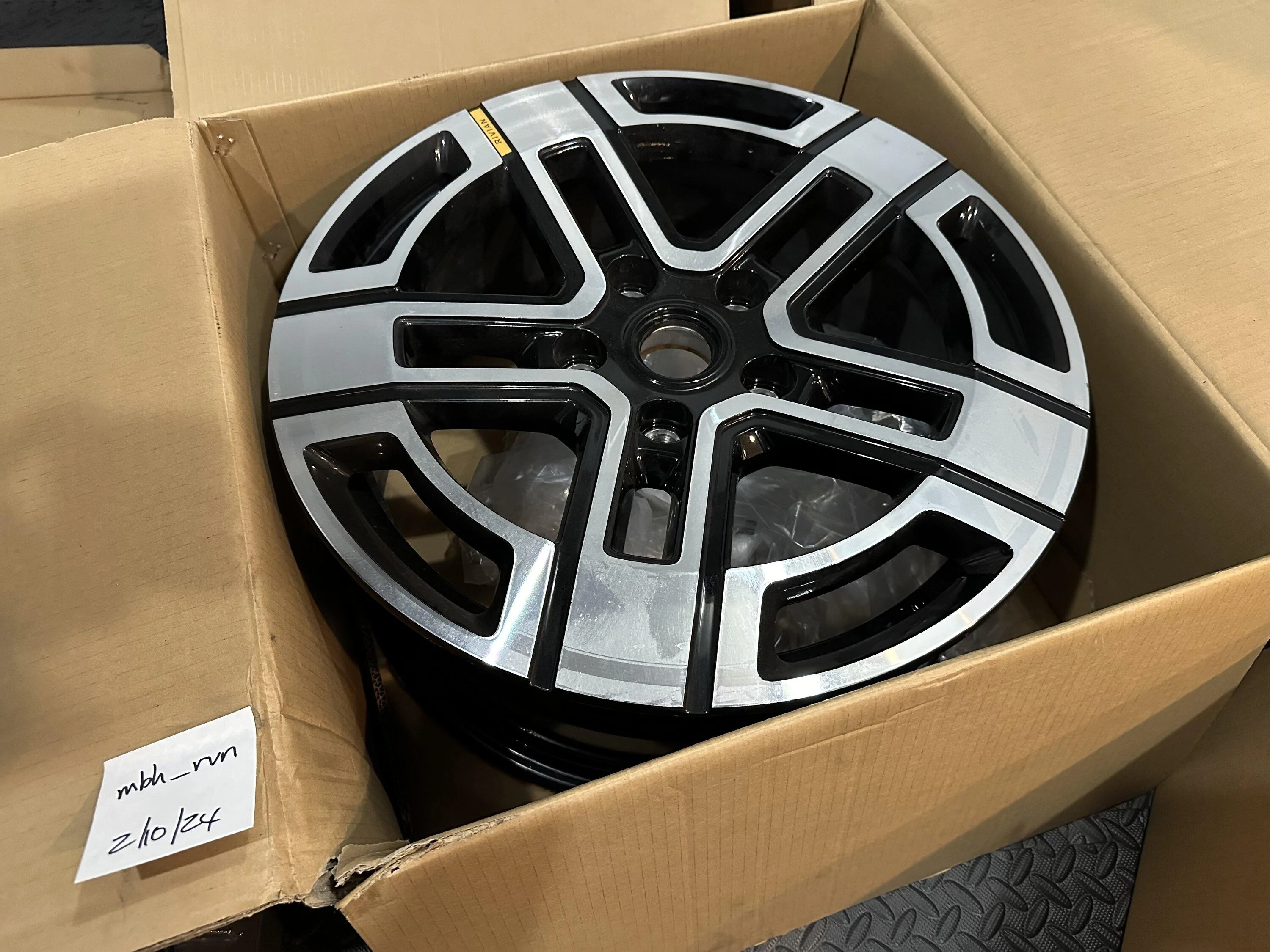 Rivian R1T R1S 20" AT brights wheels only - like new IMG_3263