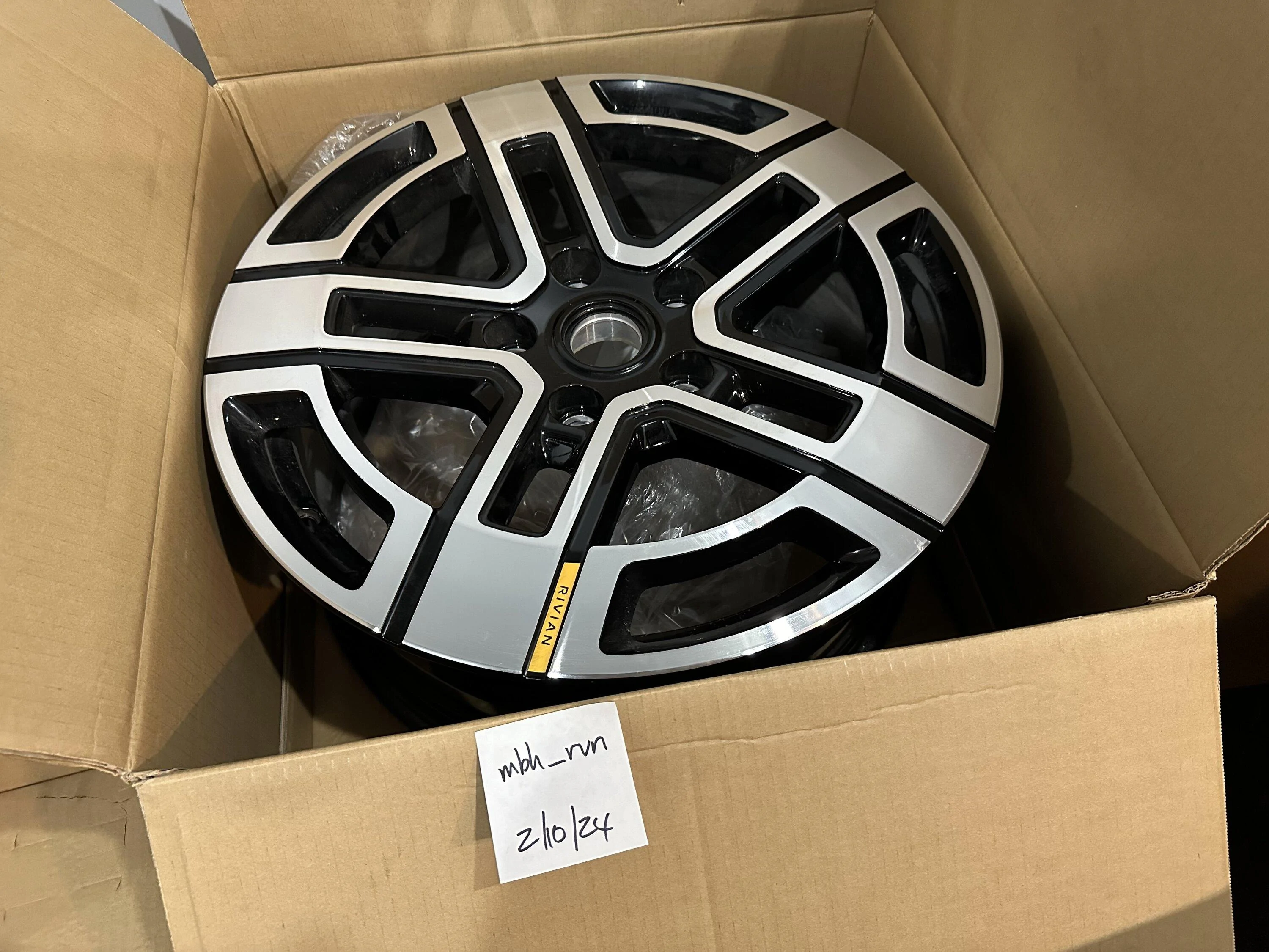 Rivian R1T R1S 20" AT brights wheels only - like new IMG_3264