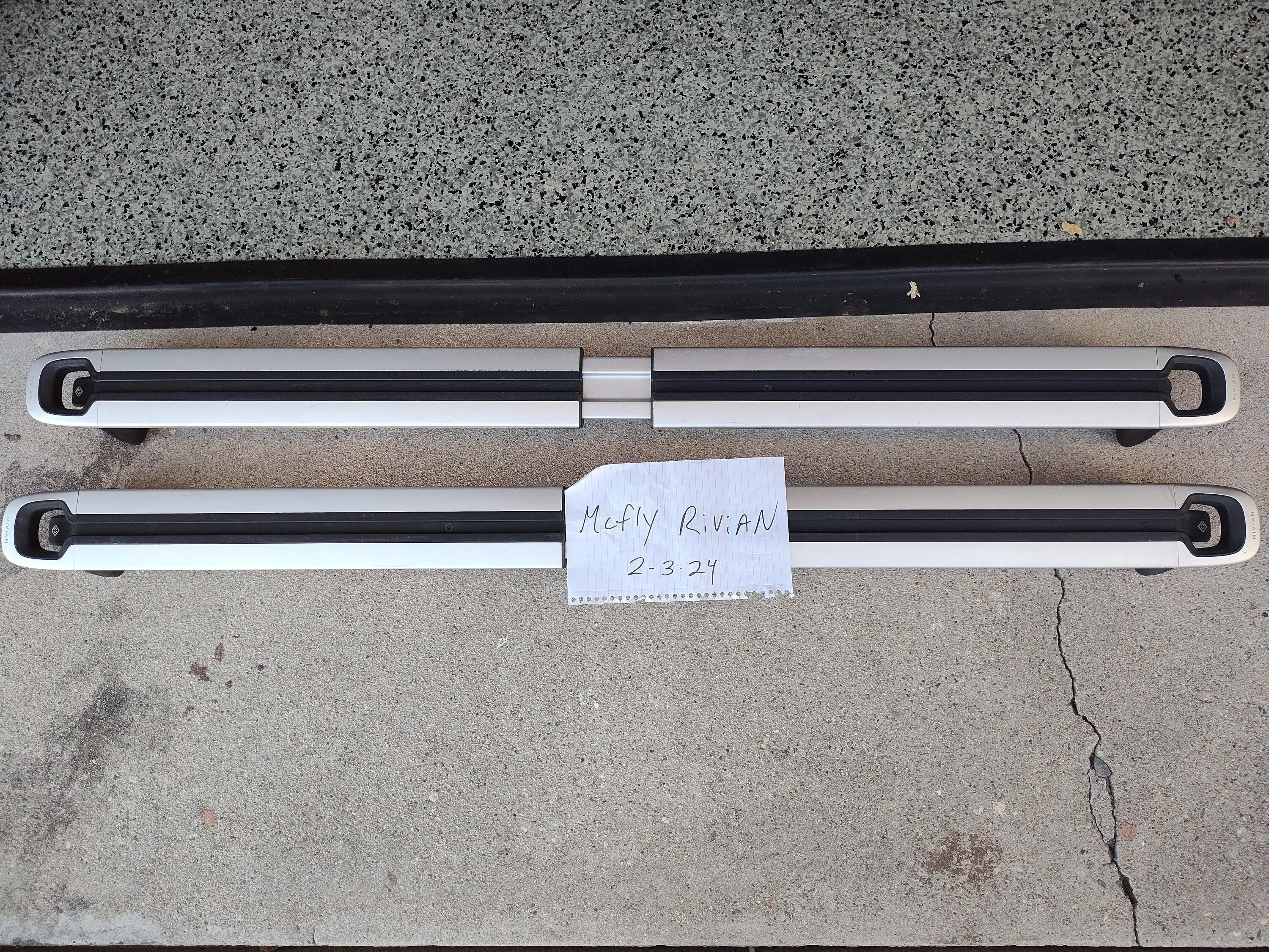 Rivian R1T R1S Rivian cross bars IMG_20240211_150422174