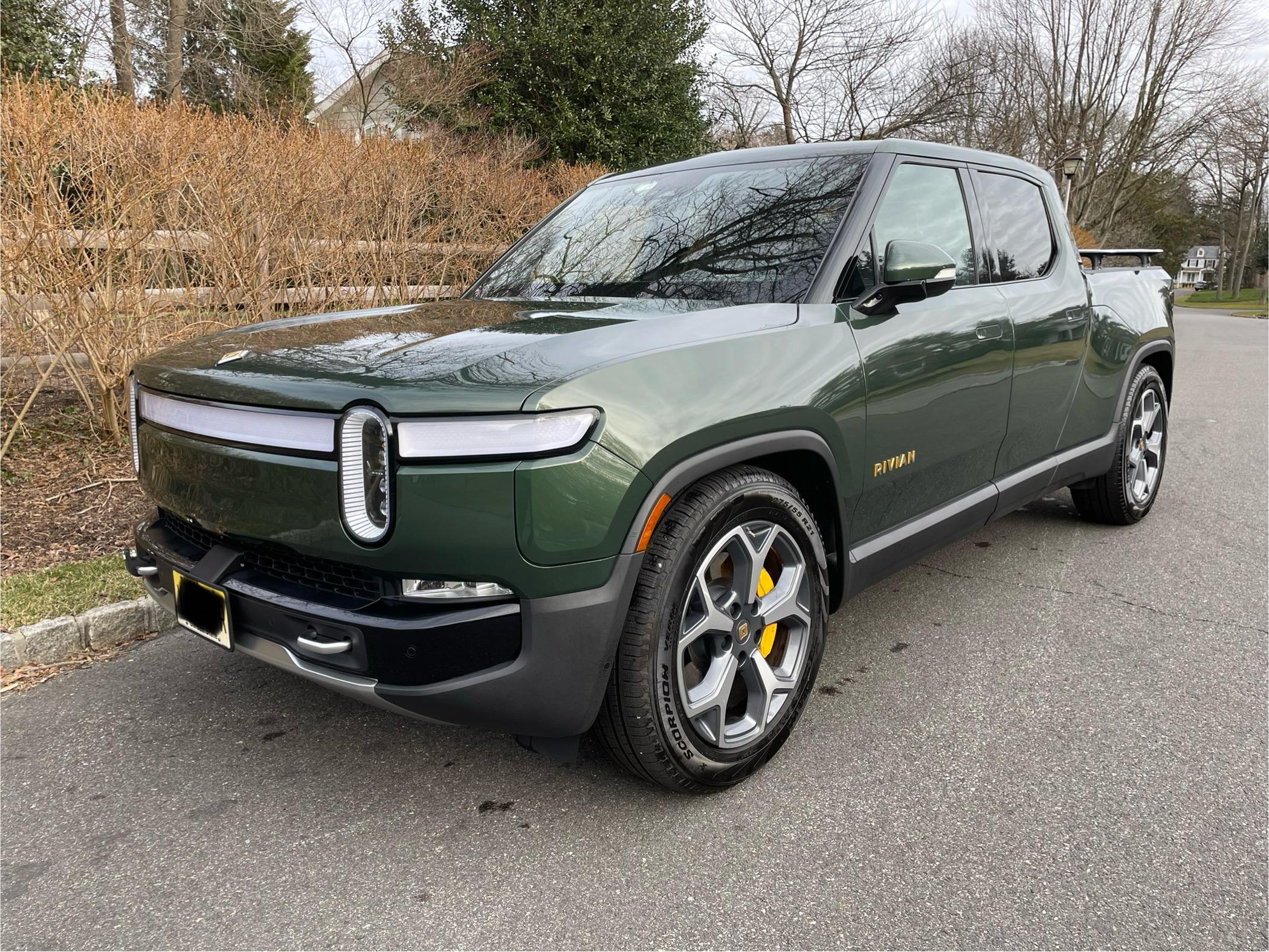 Modified Neon Green Rivian R1t New Jersey - For Sale: 2022 R1T: Forest Green, 8500 miles, Man. Tonneau ...