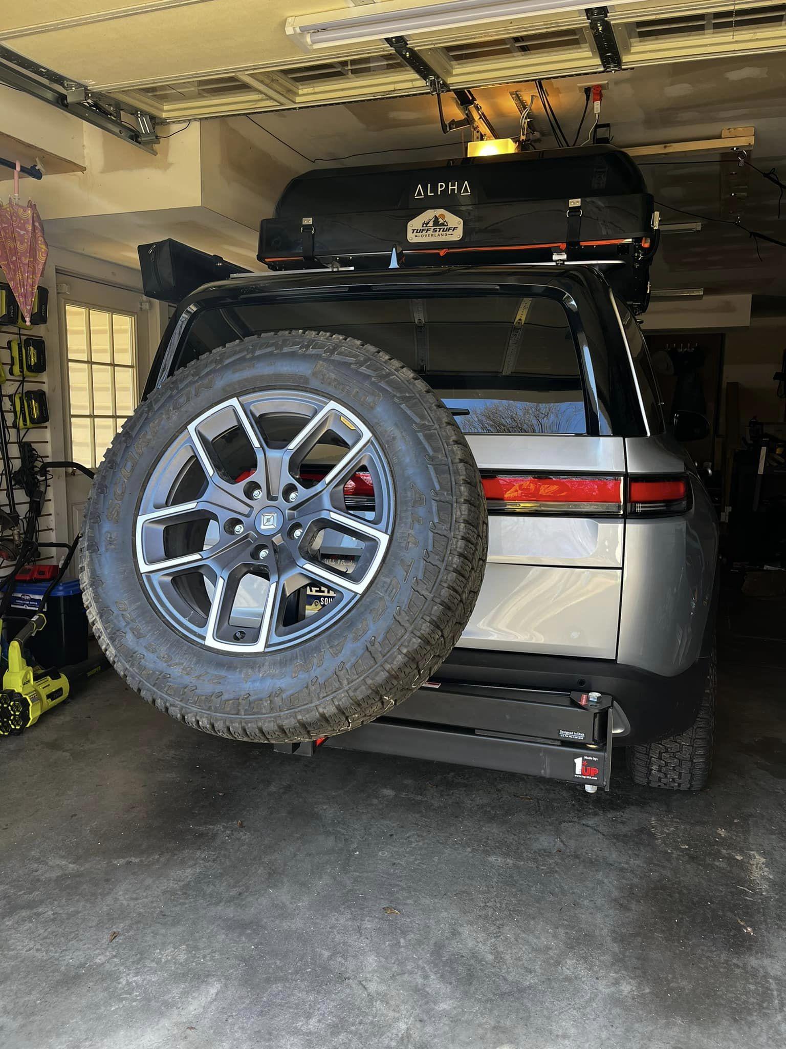 Rivian R1T R1S R1S Spare tire hitch mount options? 426454173_10100883096260388_9144538206730202254_n