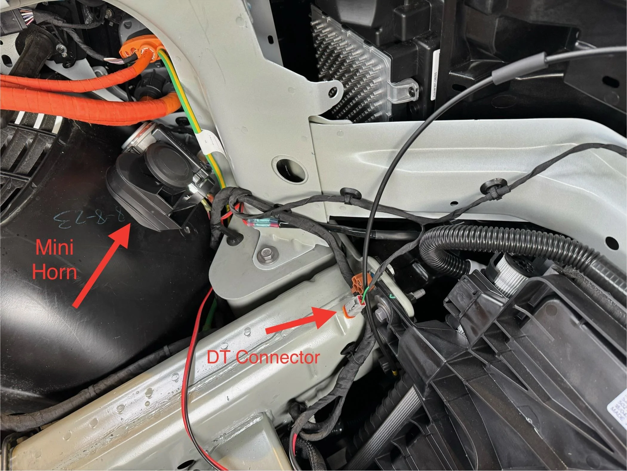 Rivian R1T R1S Fixed my anemic horn! IMG_6574