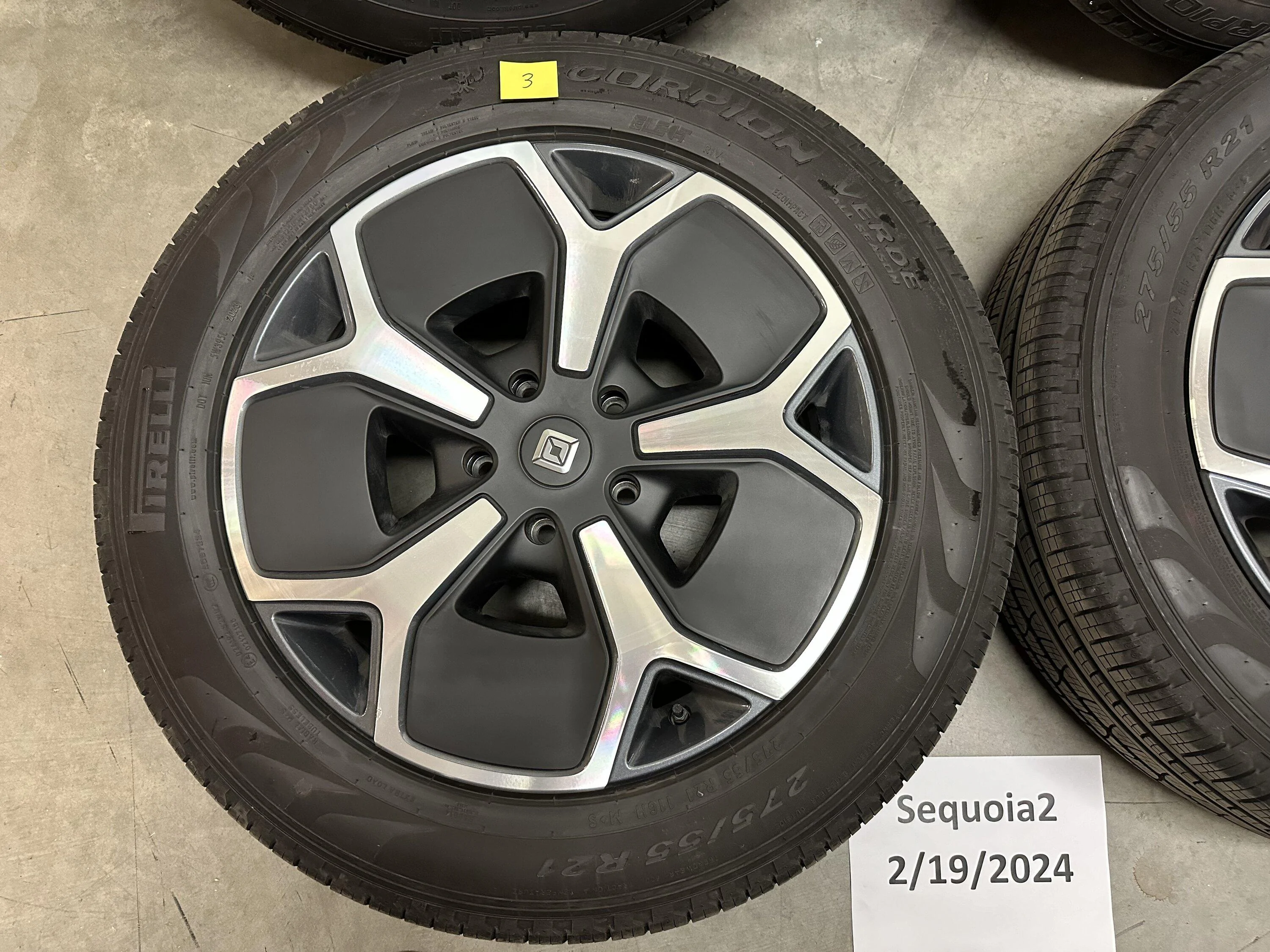Rivian R1T R1S 21" Road Wheel Set - Only 1124 miles! IMG_0676