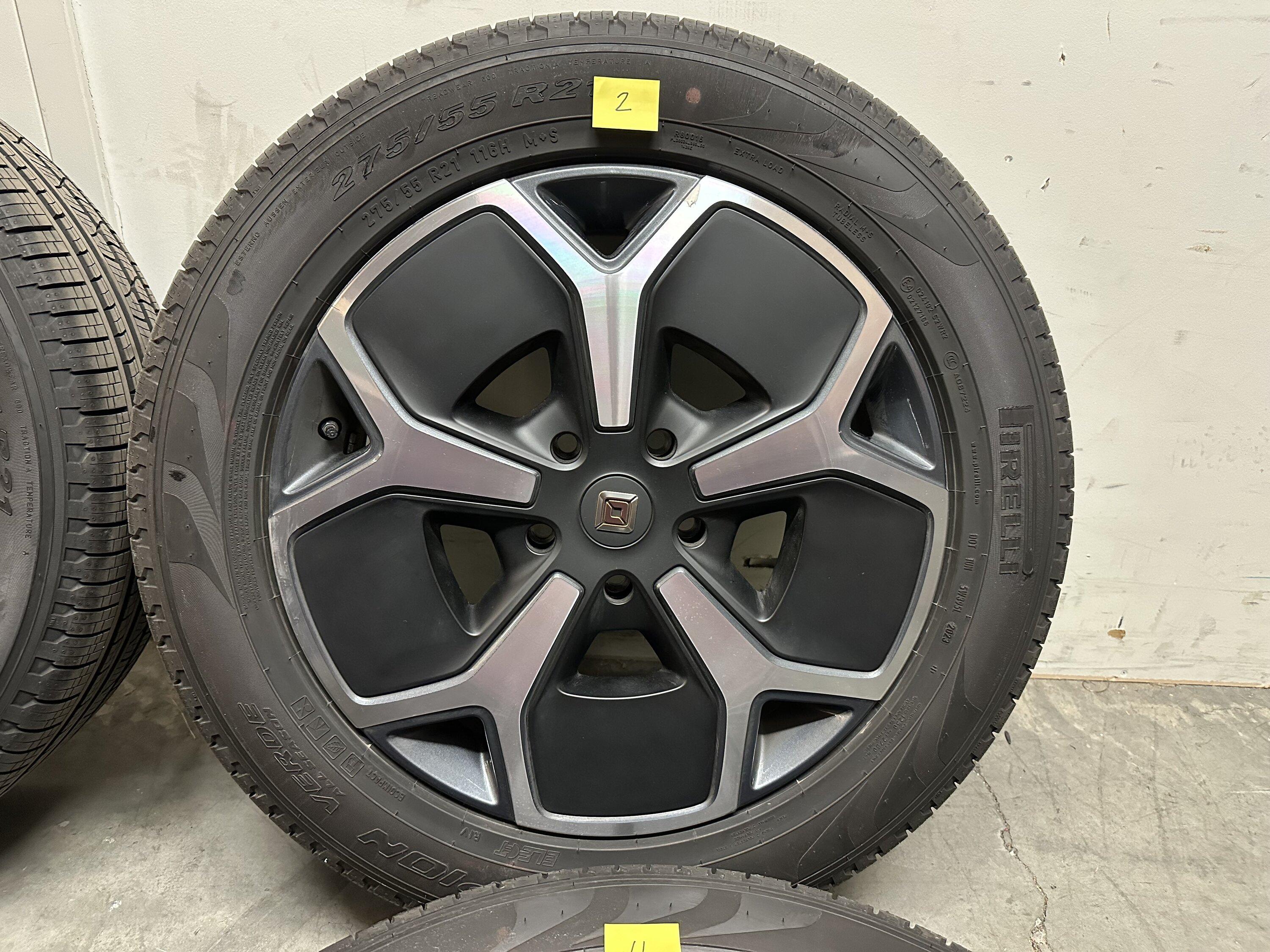 Rivian R1T R1S 21" Road Wheel Set - Only 1124 miles! IMG_0679