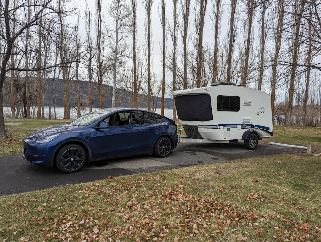 Rivian R1T R1S Suspension height when towing IMG_20230410_092731