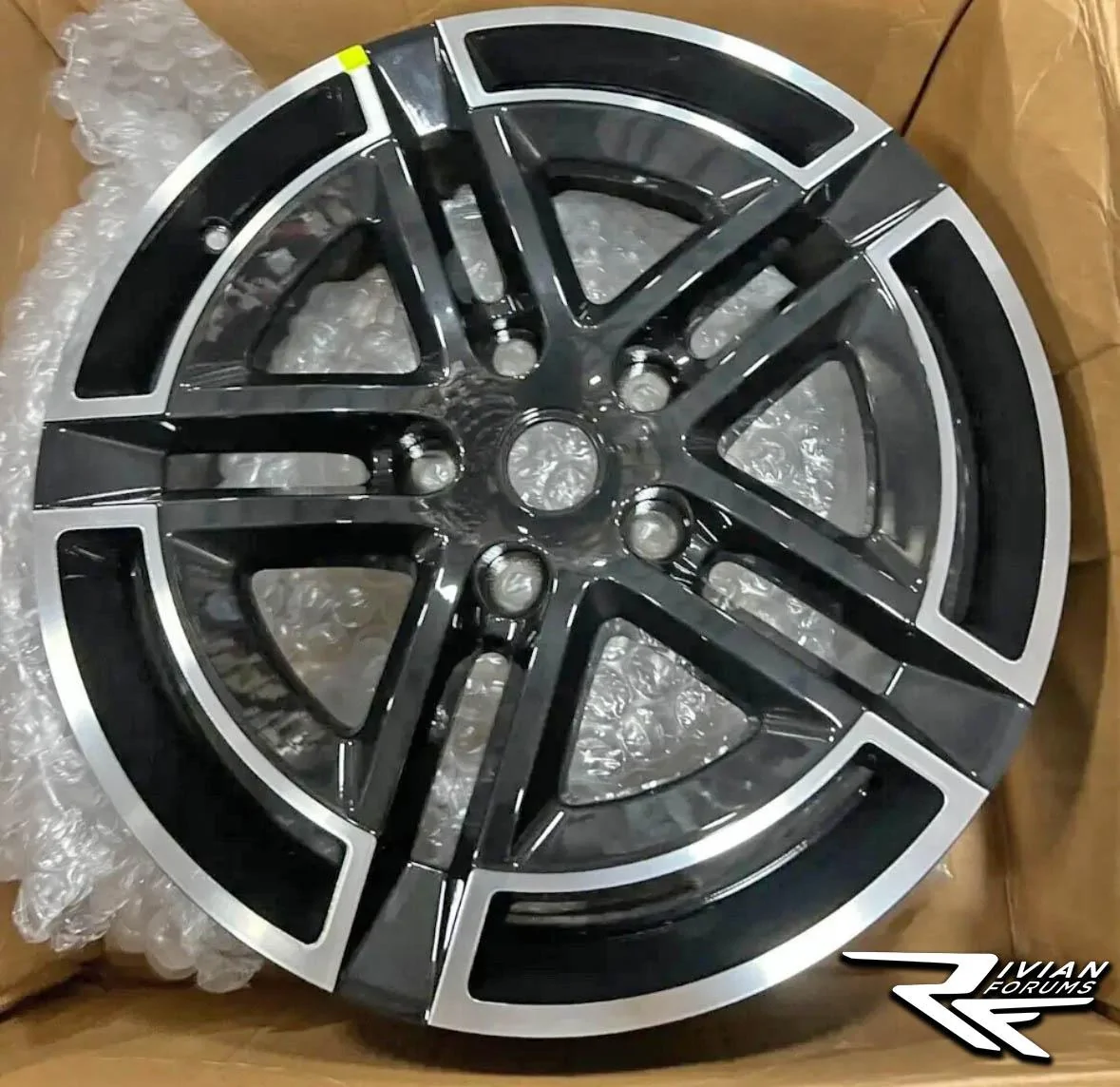 Rivian R1T R1S New Rivian 20” Wheel Style Design? -- for R2 or Refreshed R1? new style 20%22 rivian wheels