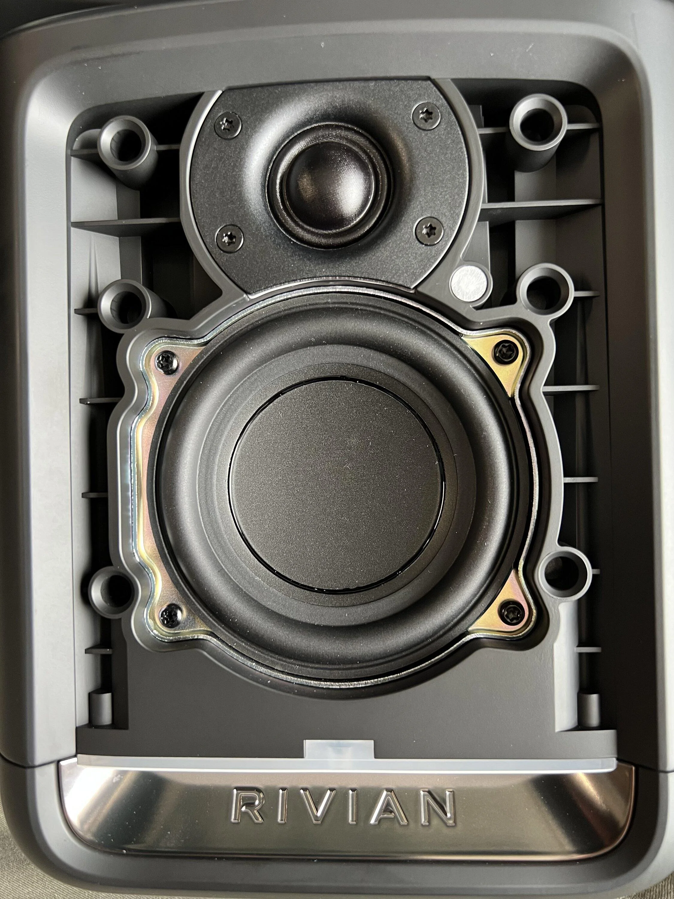 Rivian R1T R1S Camp Speaker Curiosity Teardown ? IMG_1032