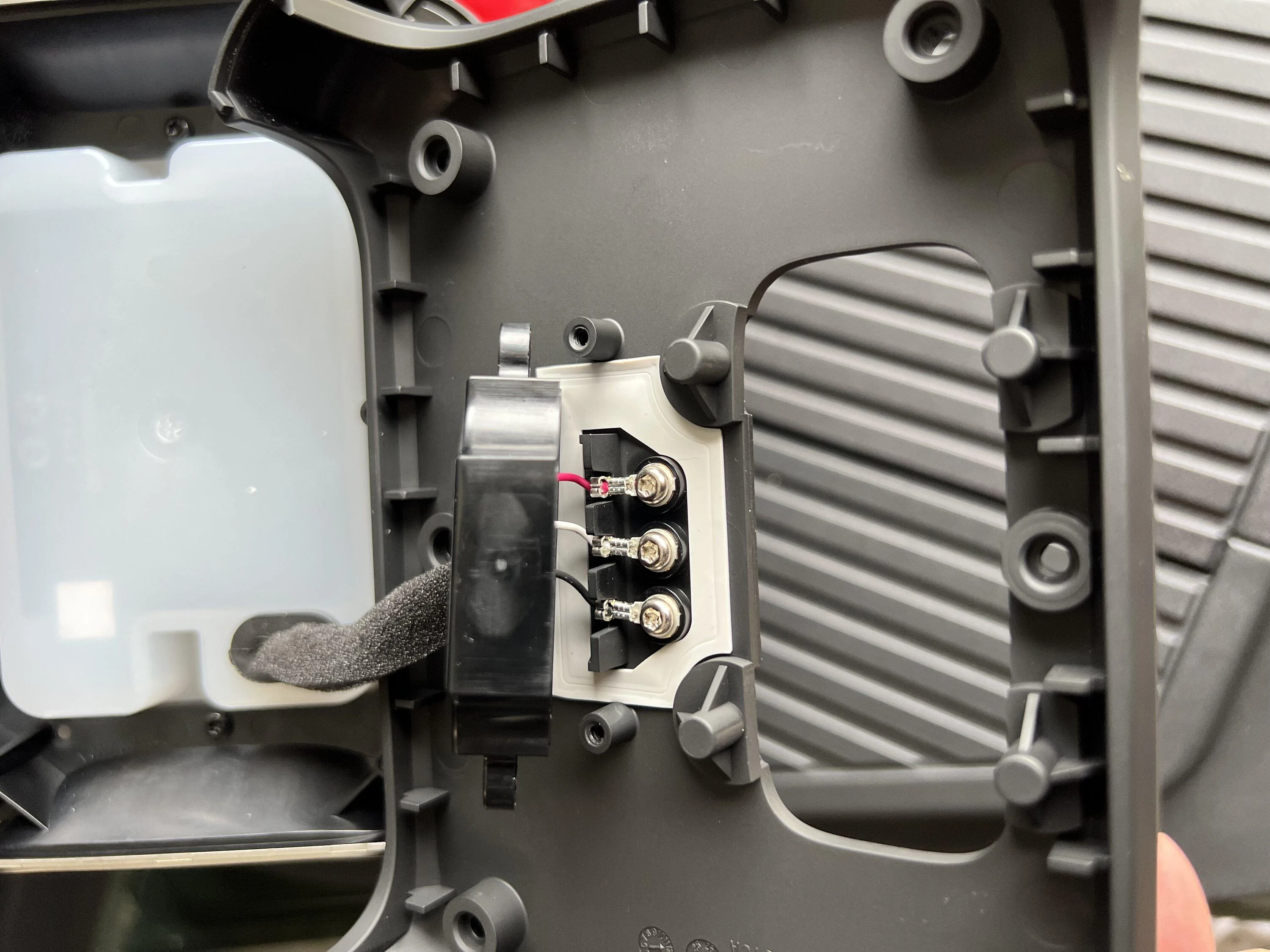 Rivian R1T R1S Camp Speaker Curiosity Teardown ? IMG_1053