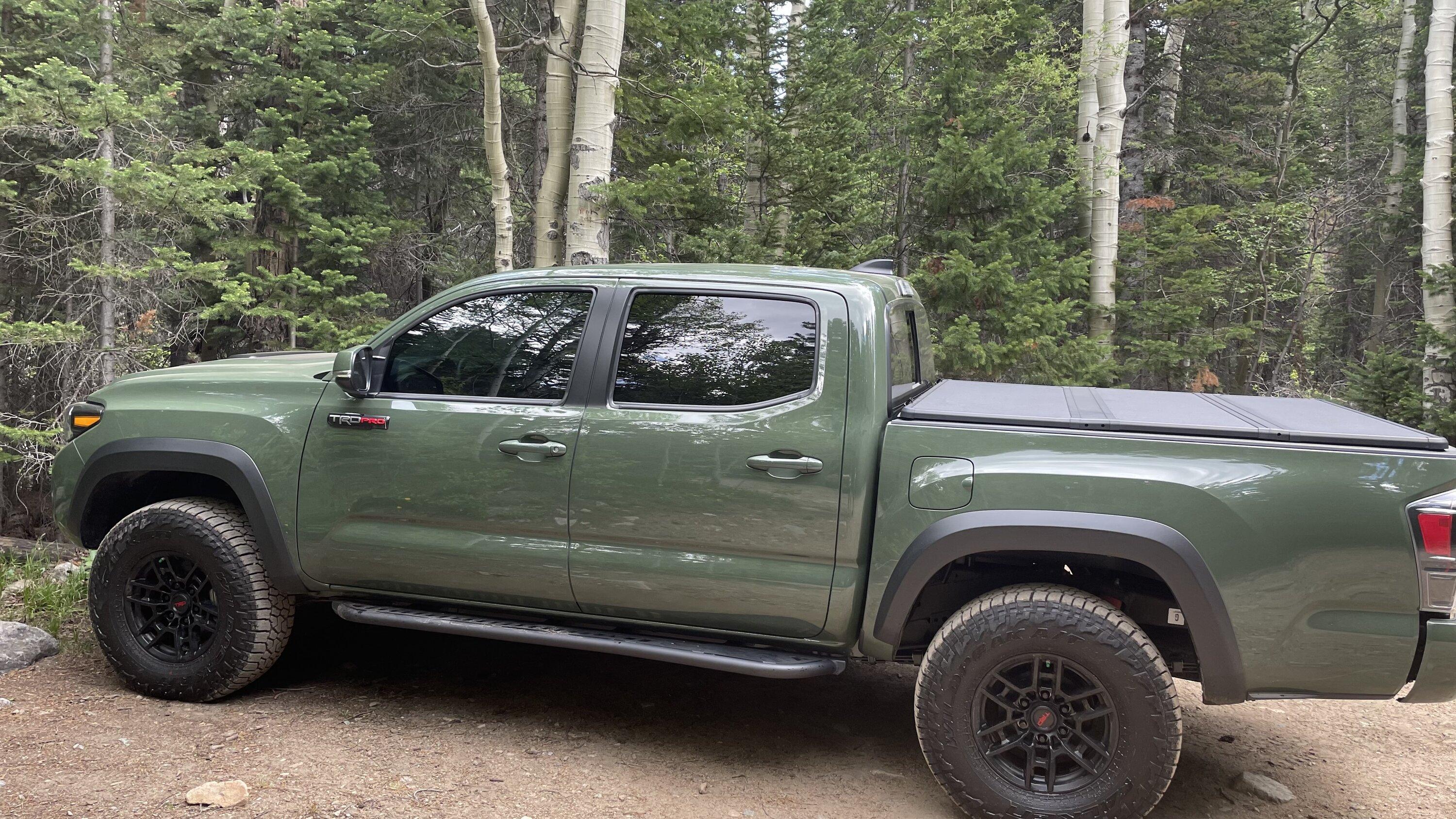 Rivian R1T R1S R2 colors at reveal event? IMG_0292