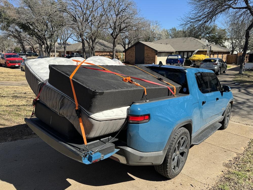 Rivian R1T R1S What Are You Hauling (or Hauled) in your Rivian? 🦾 IMG_2801.JPG