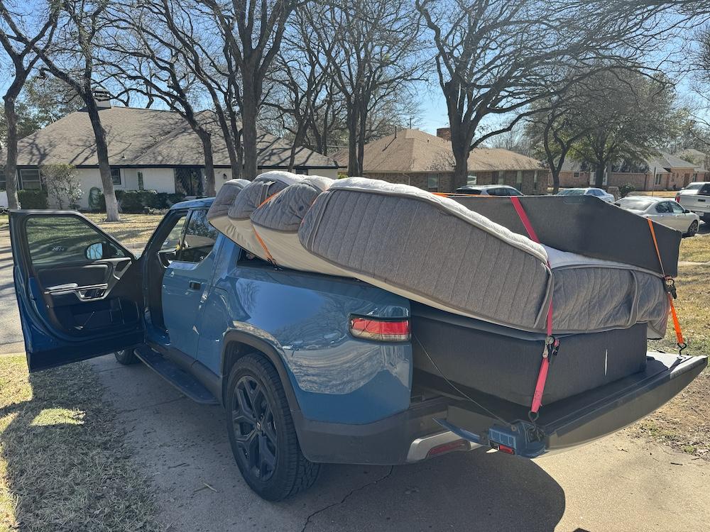 Rivian R1T R1S What Are You Hauling (or Hauled) in your Rivian? 🦾 IMG_2803.JPG