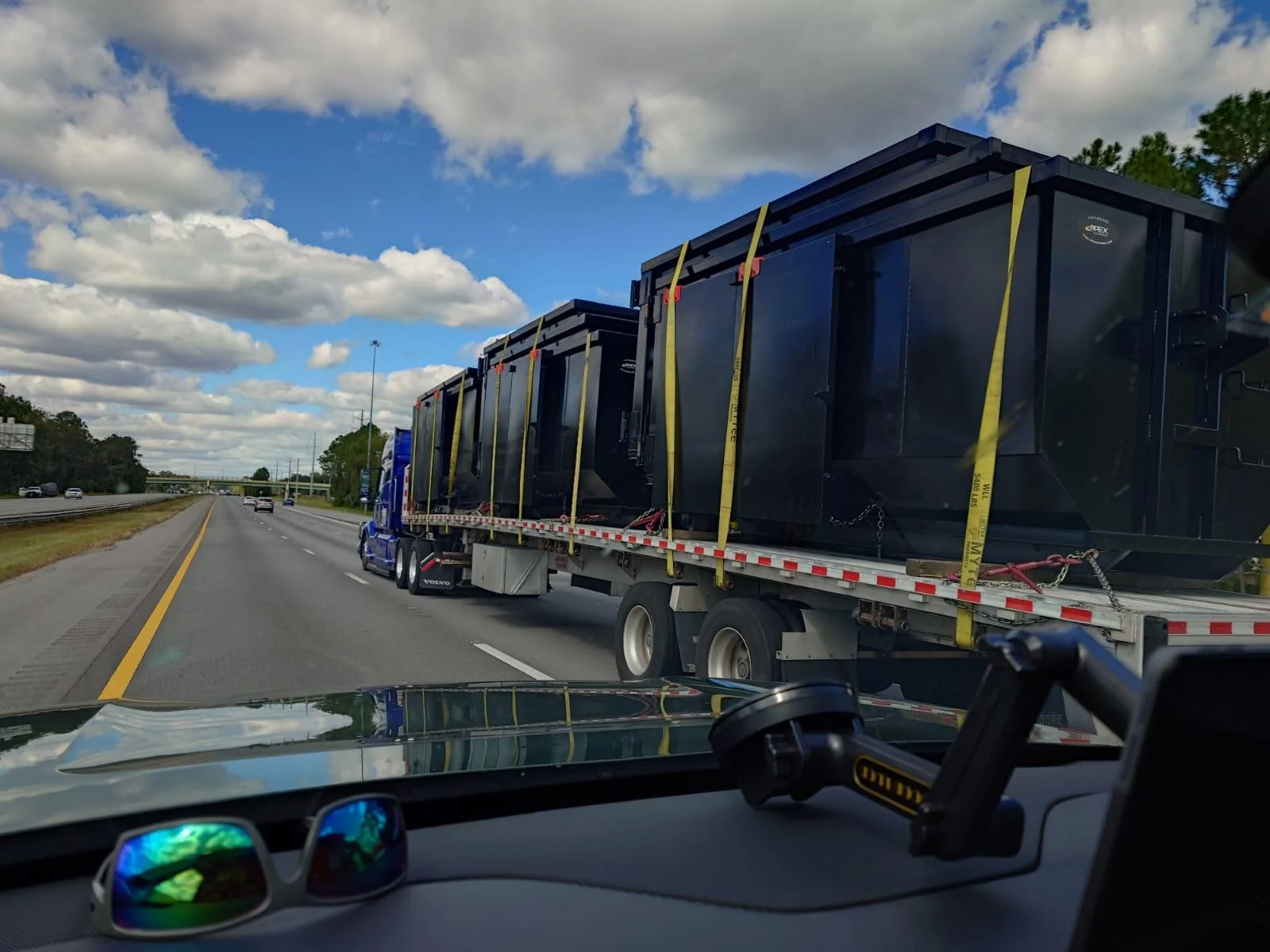 Rivian R1T R1S Cybertrucks in the wild - quick comment 1000027943