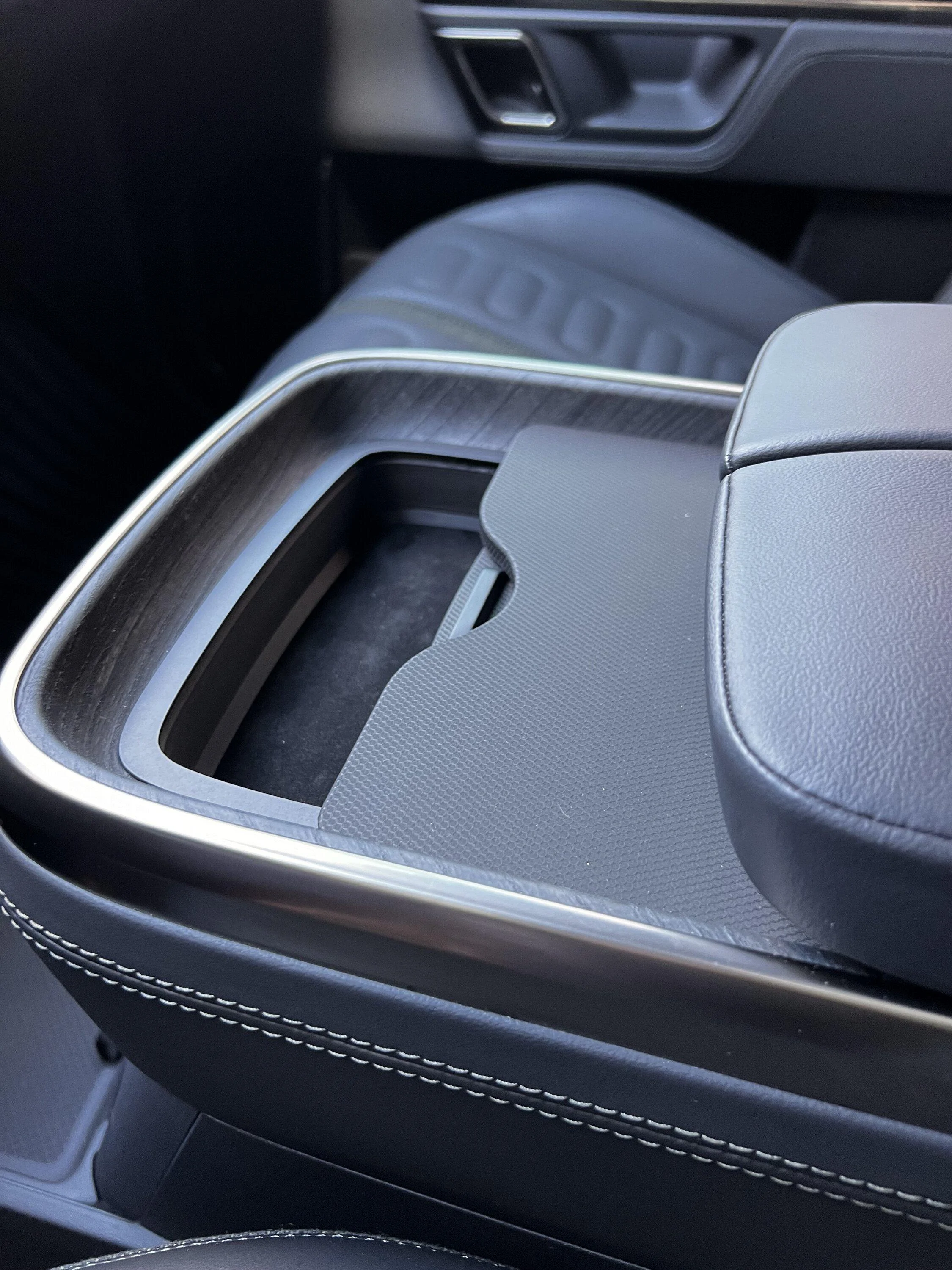 Rivian R1T R1S StowNCharge  by Adventure High Tech - Review / Installation IMG_3437