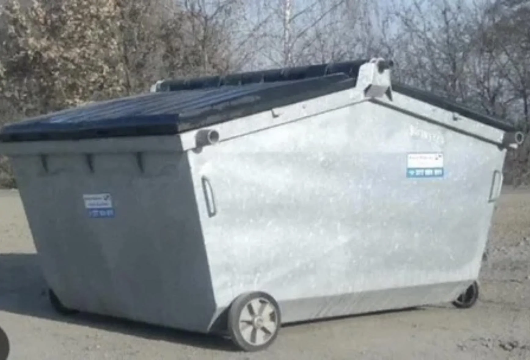 Rivian R1T R1S Cybertrucks in the wild - quick comment IMG_6049