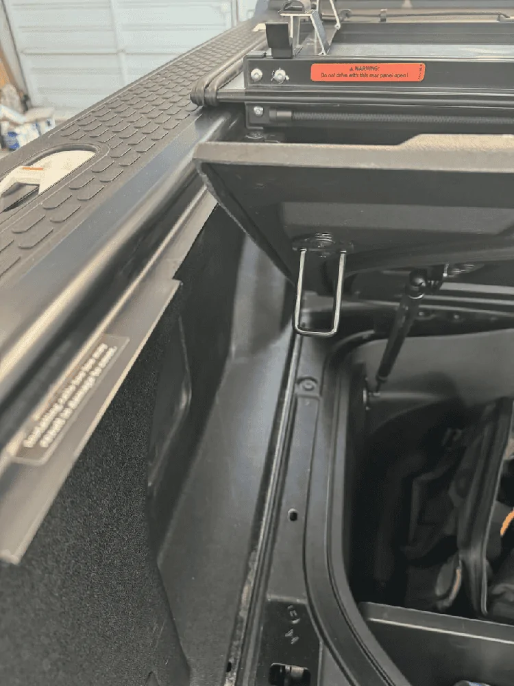Rivian R1T R1S Agricover Lomax Folding Tonneau IMG_0241