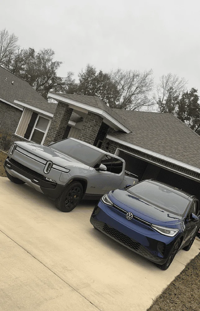 Rivian R1T R1S Alone in Alabama? IMG_7222