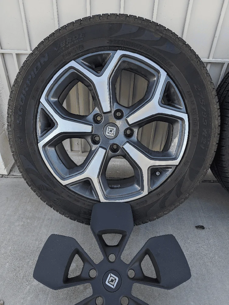 Rivian R1T R1S UPDATE 1 WHEEL LEFT. 21 in $500 OBO PXL_20240228_004859772
