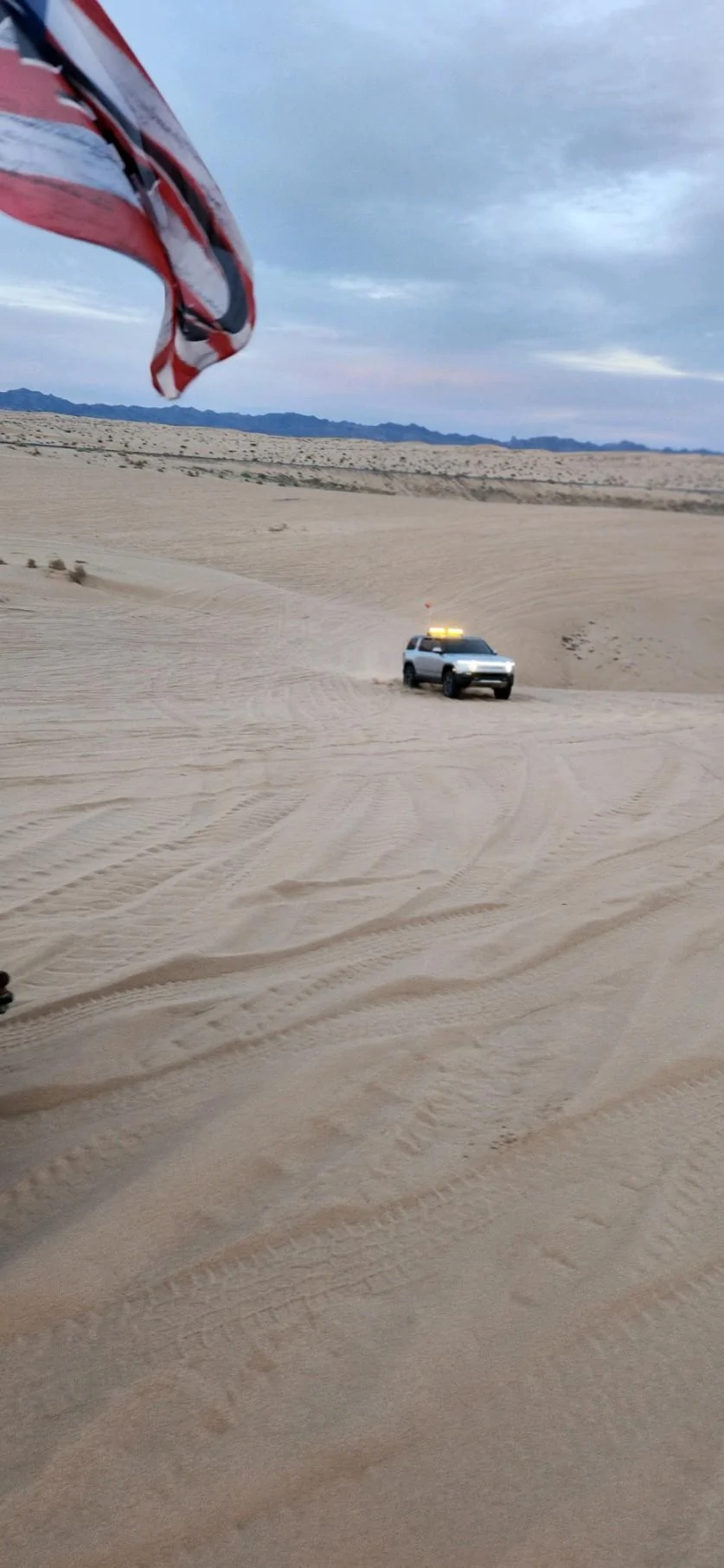 Rivian R1T R1S No trouble in soft sand with my QM R1S VGIT9665