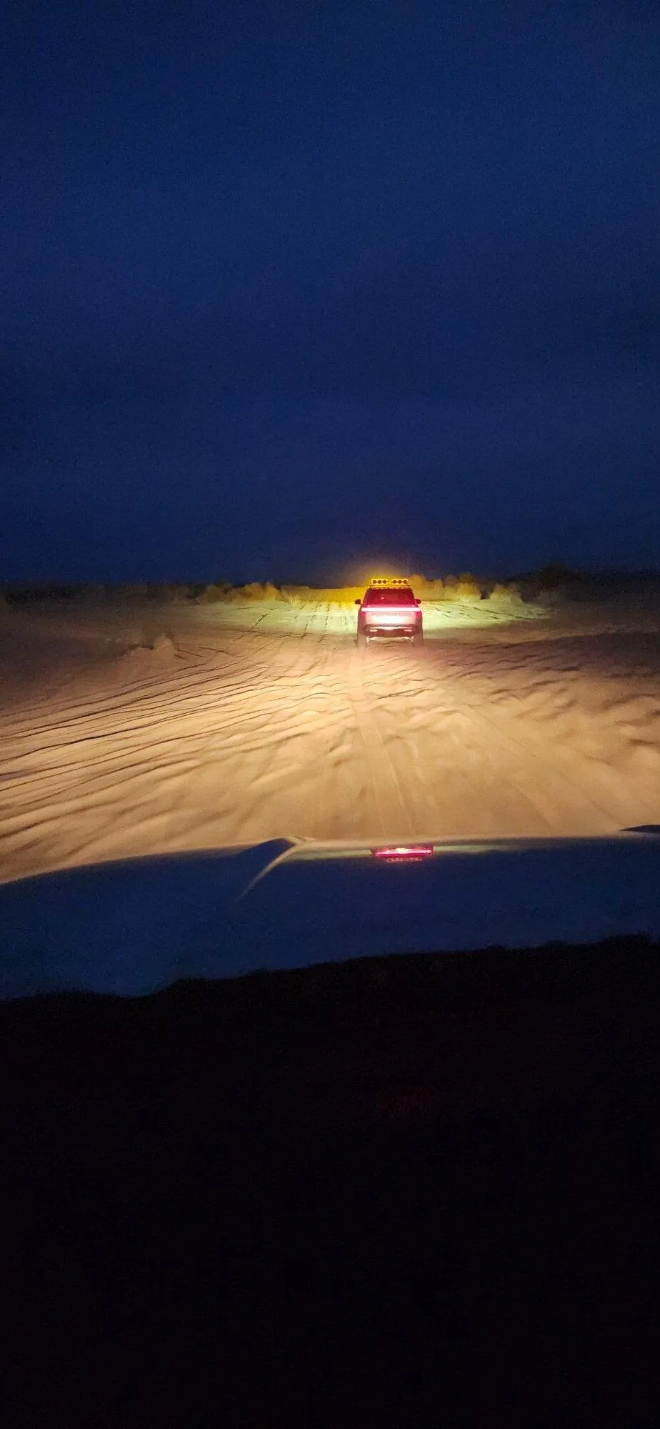 Rivian R1T R1S No trouble in soft sand with my QM R1S 4