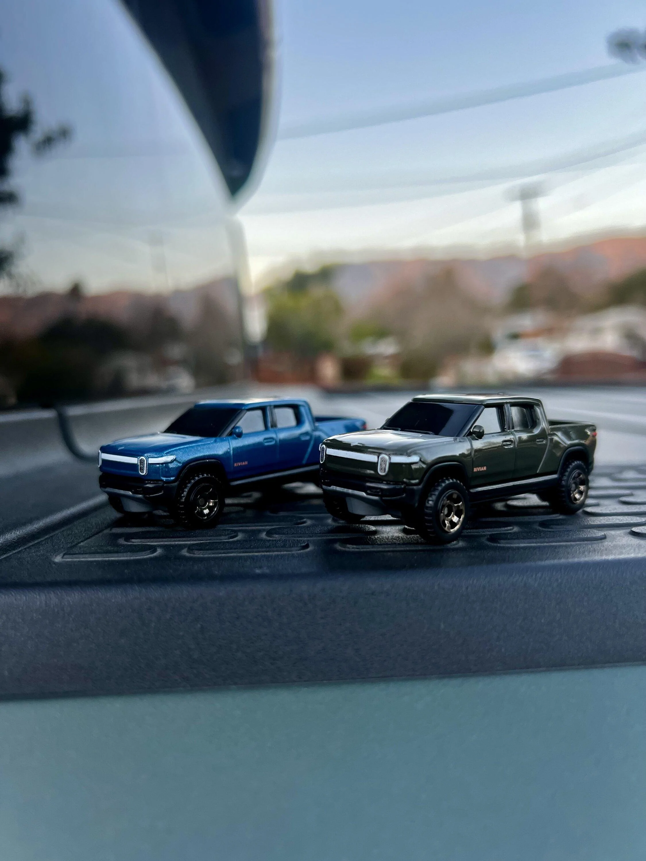 Rivian R1T R1S Matchbox Rivian R1T is Released! IMG_5590