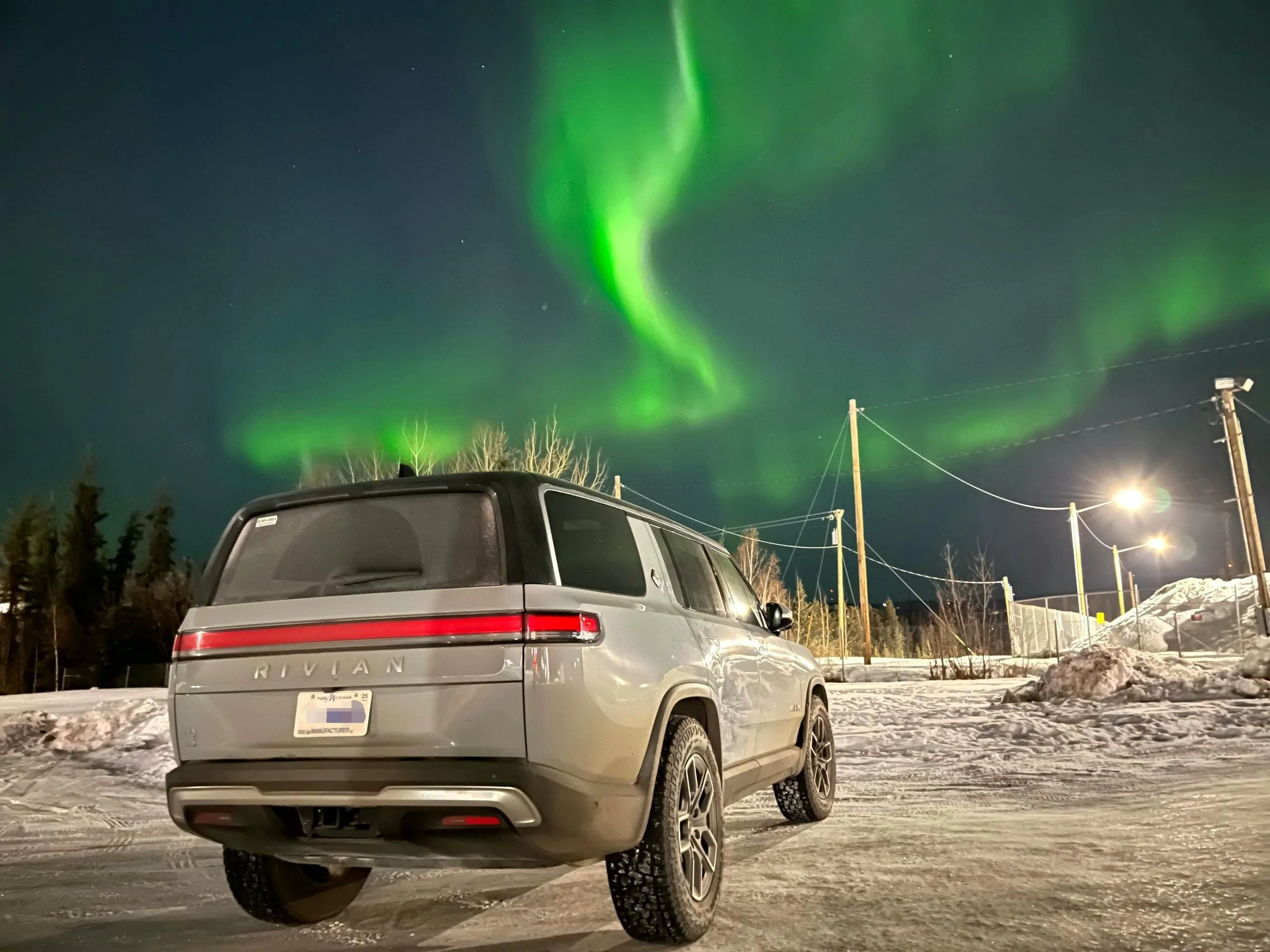 Rivian R1T R1S Rivian R1S meets Aurora Borealis Resized_img_4709_1709226465584
