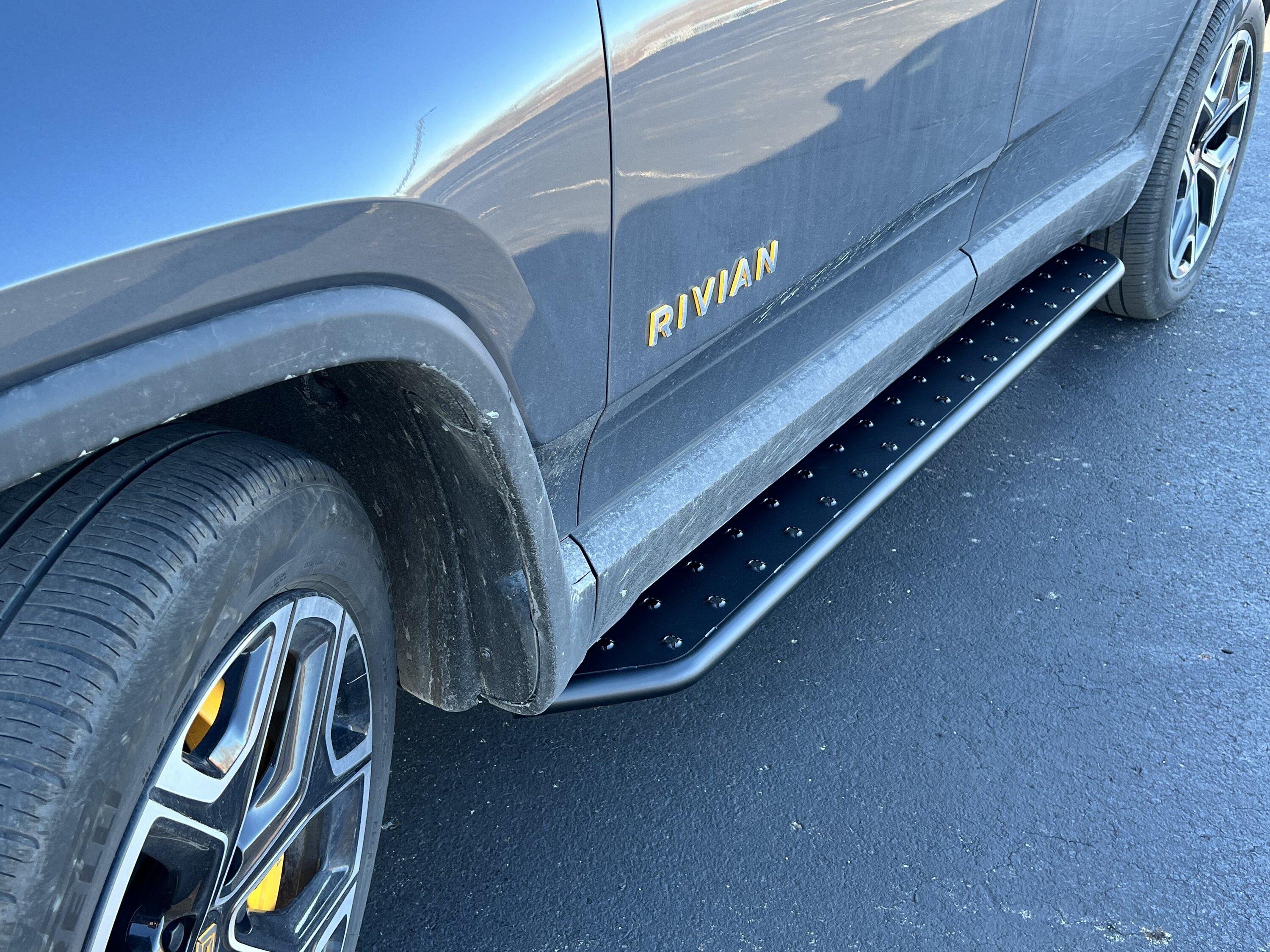 Rivian R1T R1S RealWheels EV Stainless Steel Running Boards IMG_4076